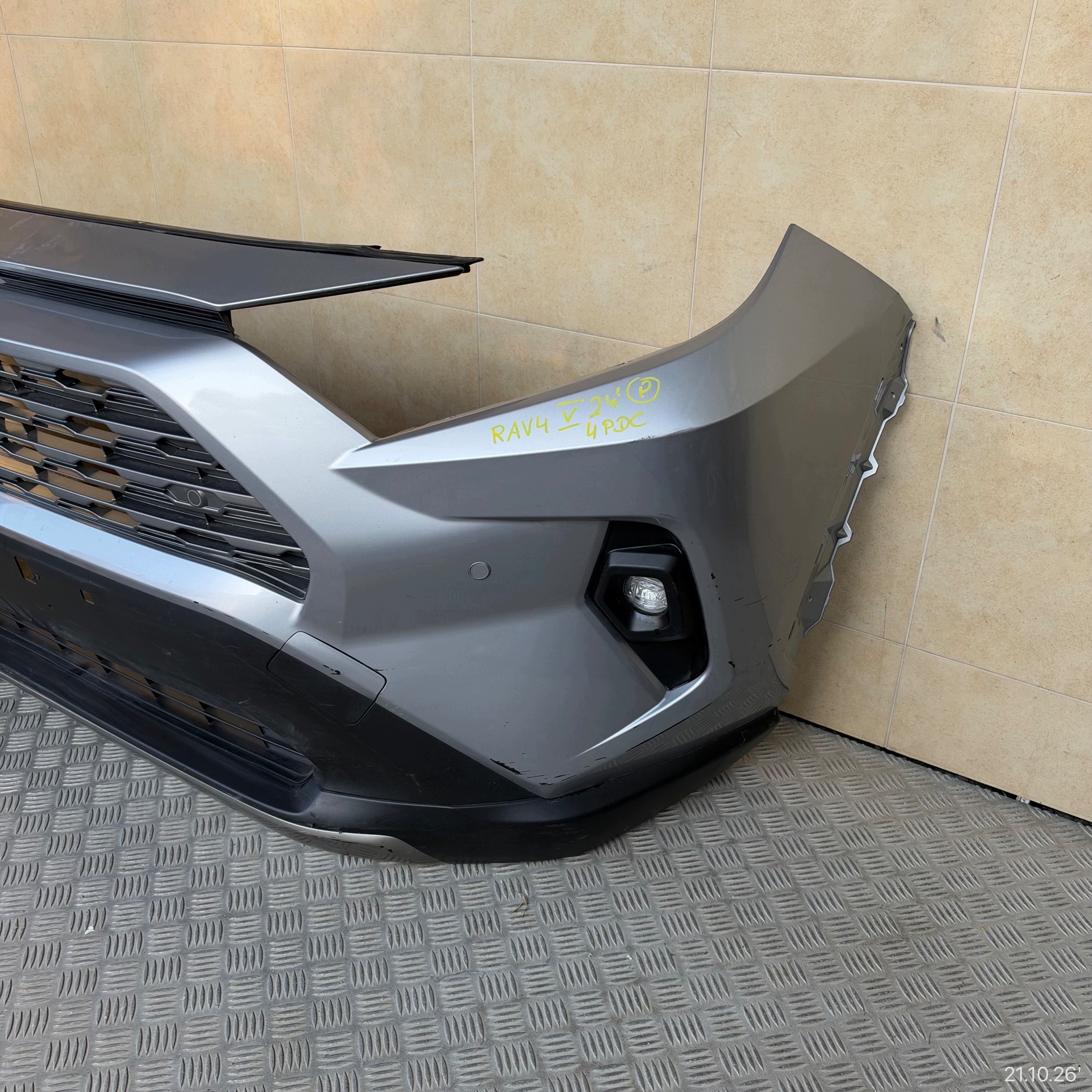 frontstoßstange komplet TOYOTA RAV4 V 2024 jahr 4 PDC