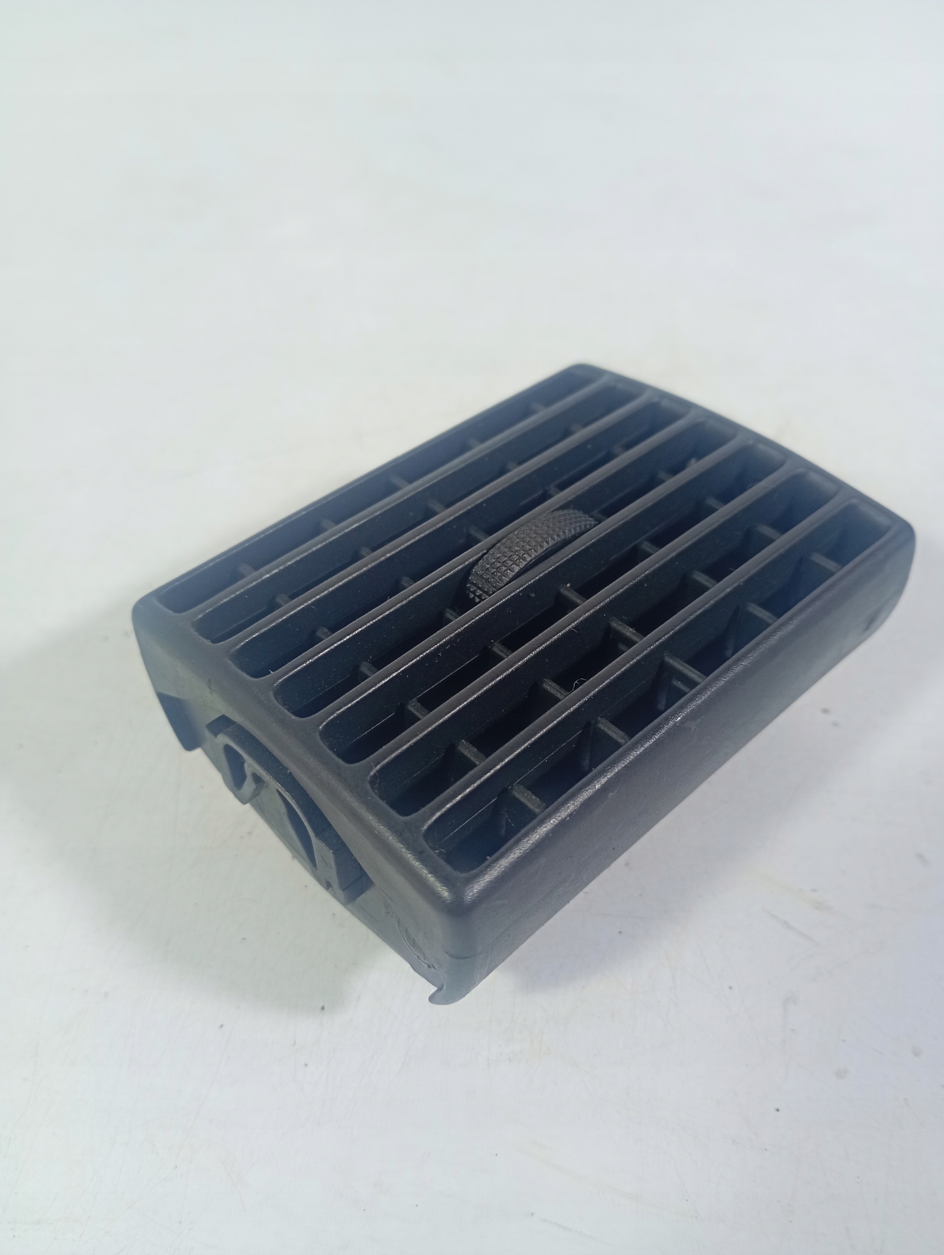 Audi A80 B4 80 91-96 grid air conditioning devices air central OE 893820971
