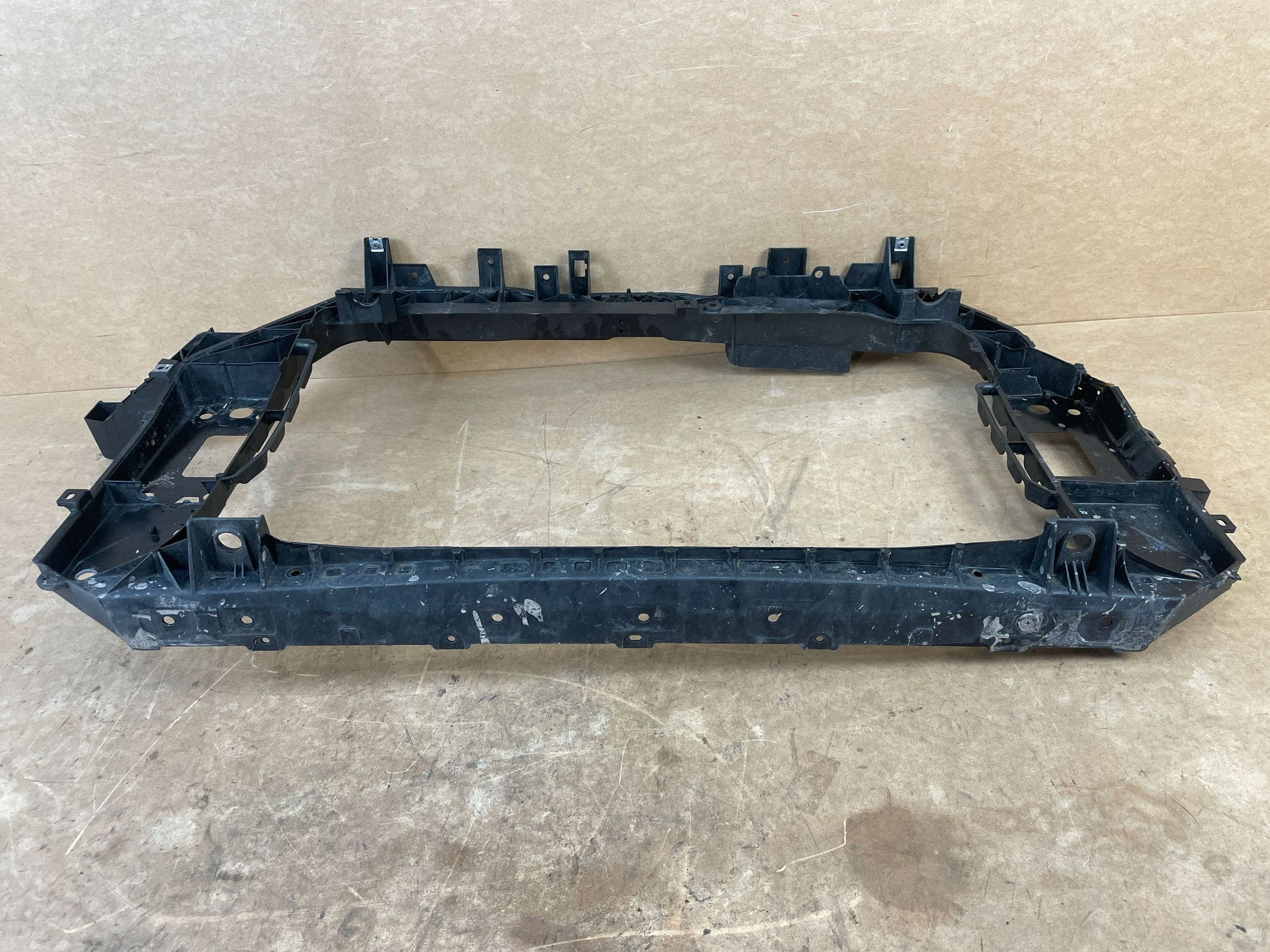 support panel for radiators pillar iron SSANGYONG KGM TIVOLI II LIFT 2023