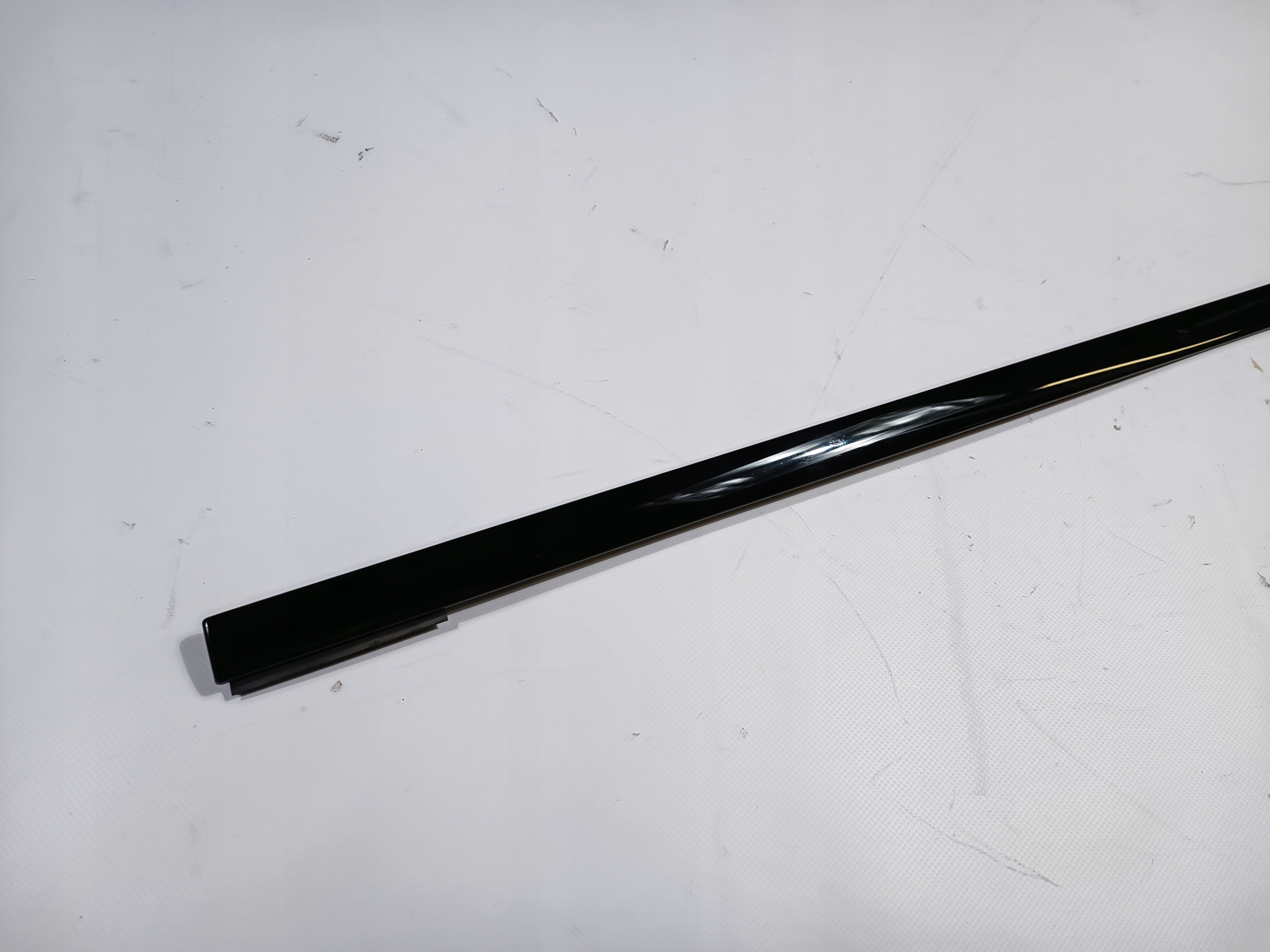moulding door right rear part upper Ford Flex 2011