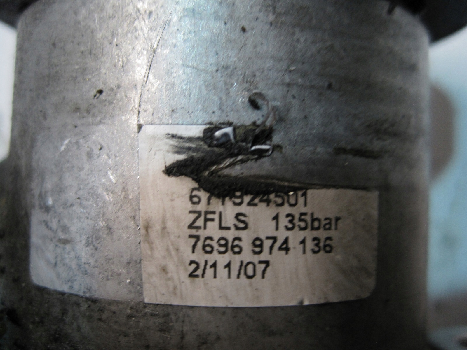 Pompa servosterzo BMW E90 E92 E93 677924501