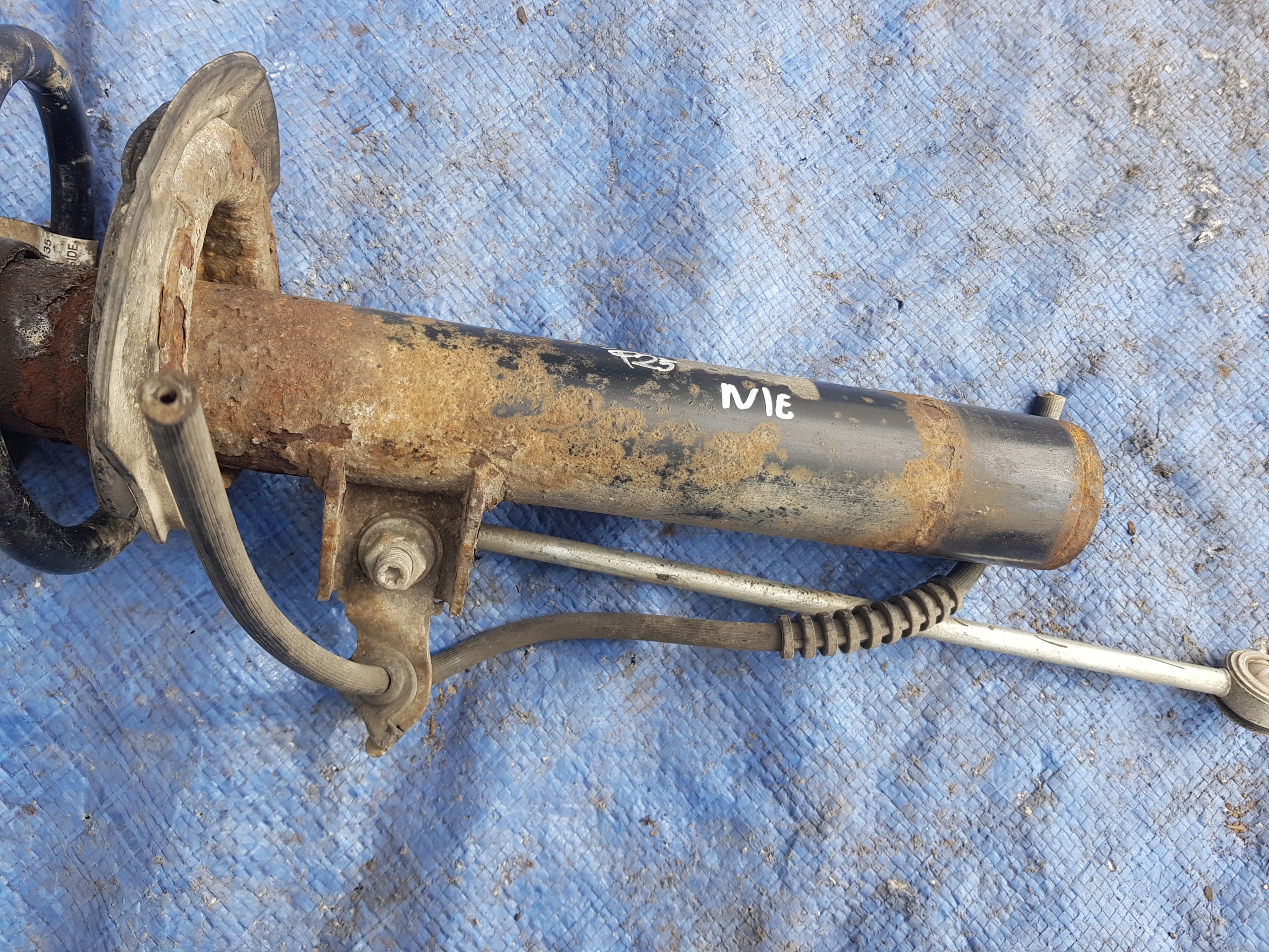 BMW X3 F25 front right shock absorber spring front