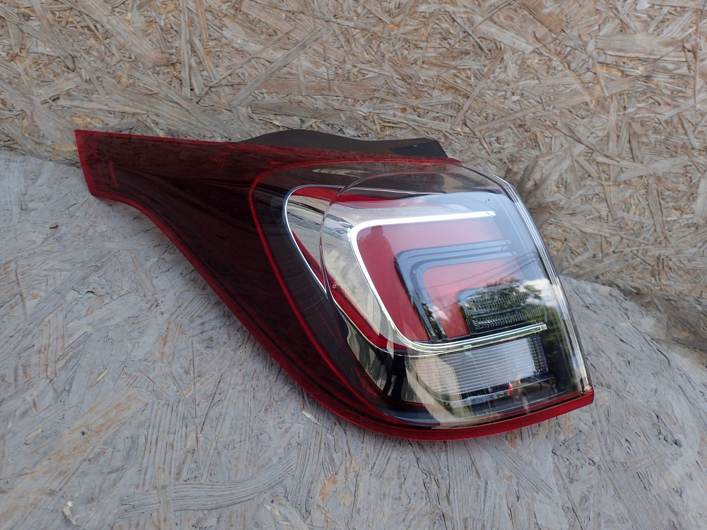 light left rear left rear part OPEL CROSSLAND P17 2017