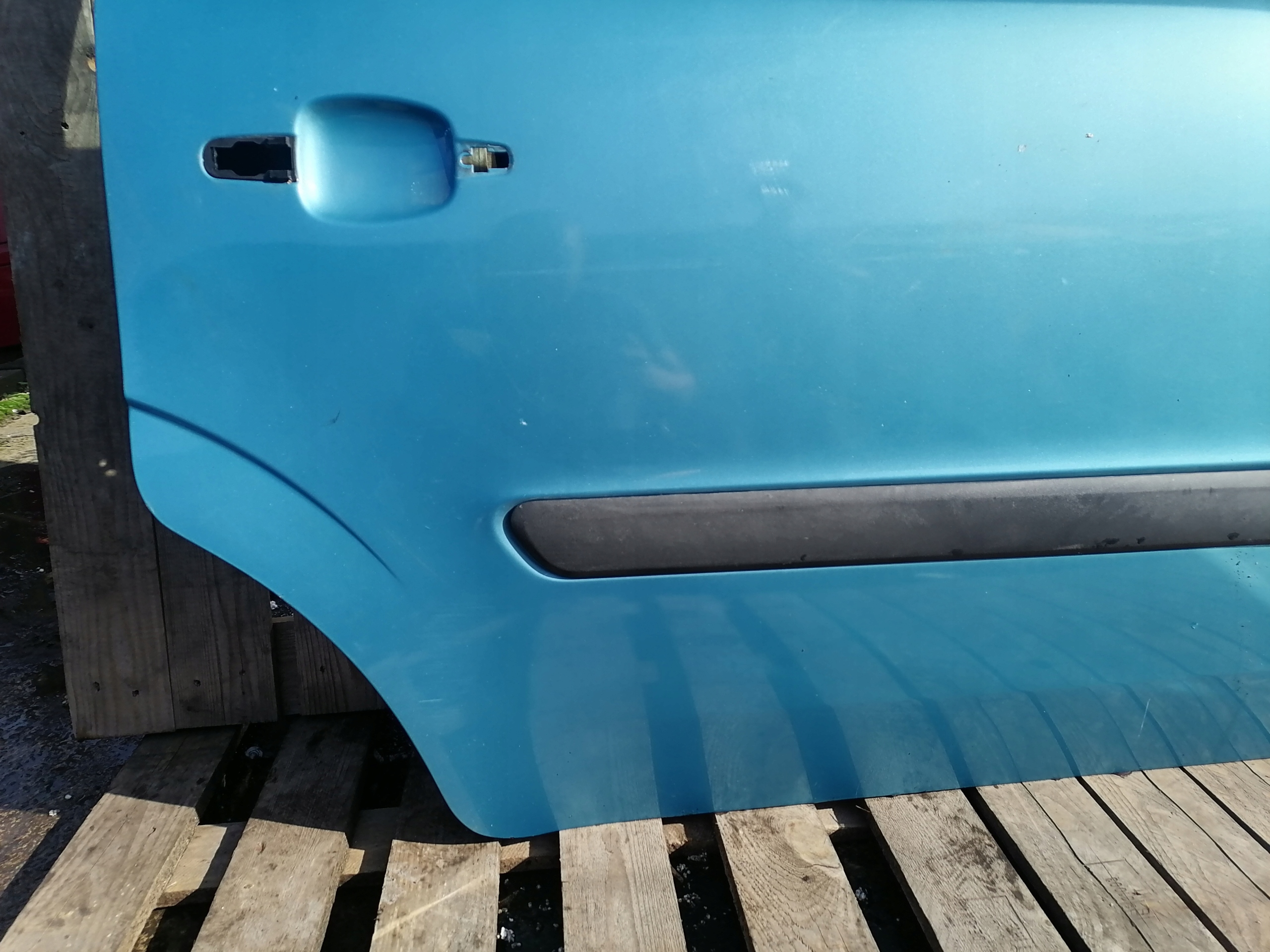 door right front OPEL ZAFIRA B Z20N