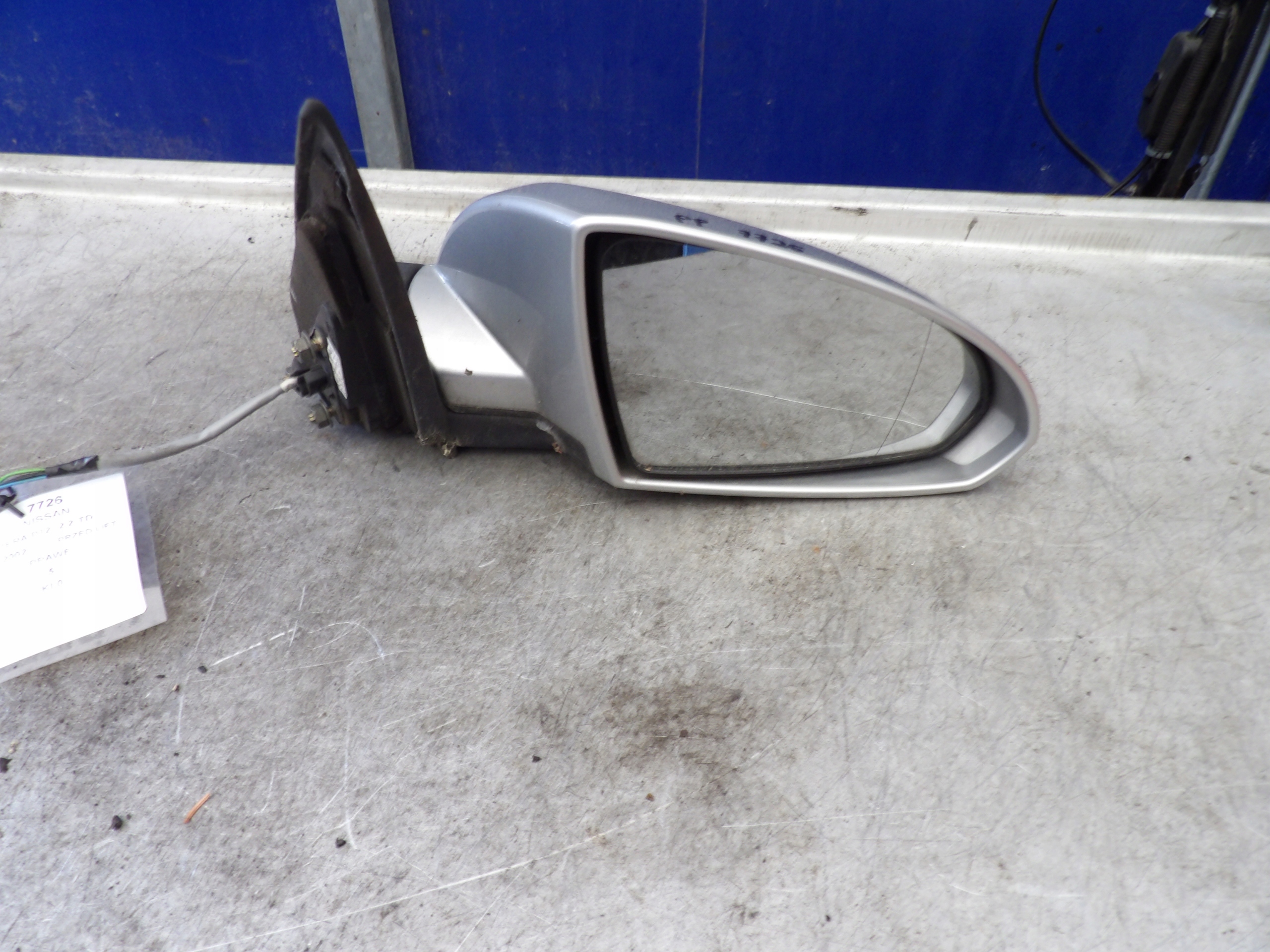 Nissan Primera P12 mirror right 5 vertical KL0
