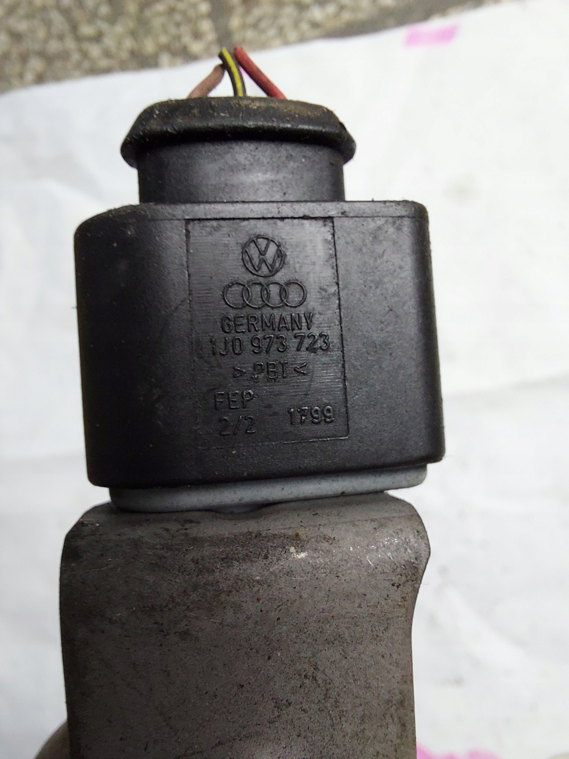 Sensor SPALANIA STUKOWEGO AUDI VW SEAT SKODA OE