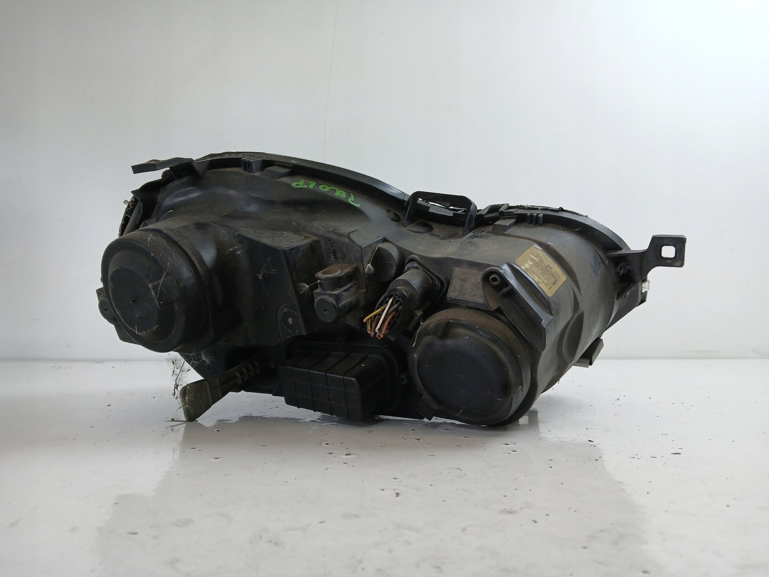 VW POLO 9N light left front LADNA