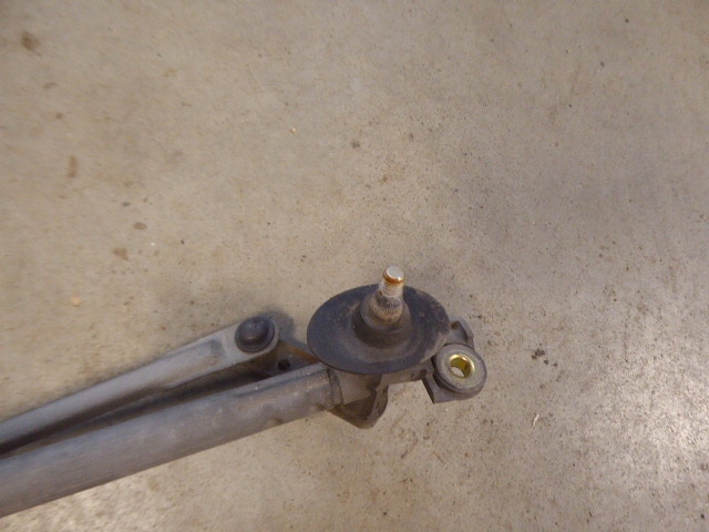 GOLF III 92-97 Wischergestänge Motor vorne