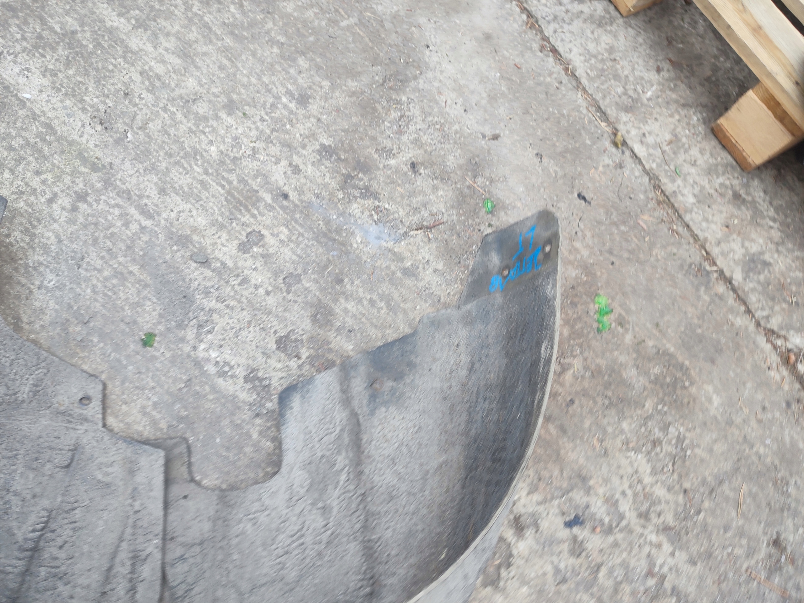mudguard left rear part left rear. Volkswagen Jetta VI