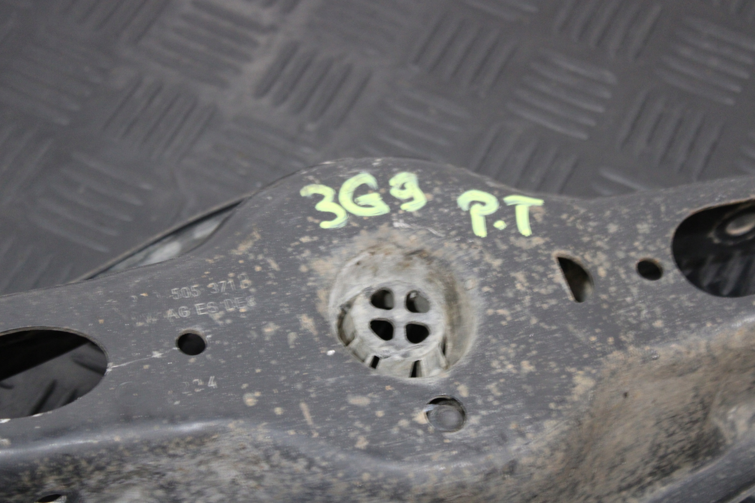 Querlenker rechts heck 3Q0505311 VW PASSAT B8 3G0 3G9