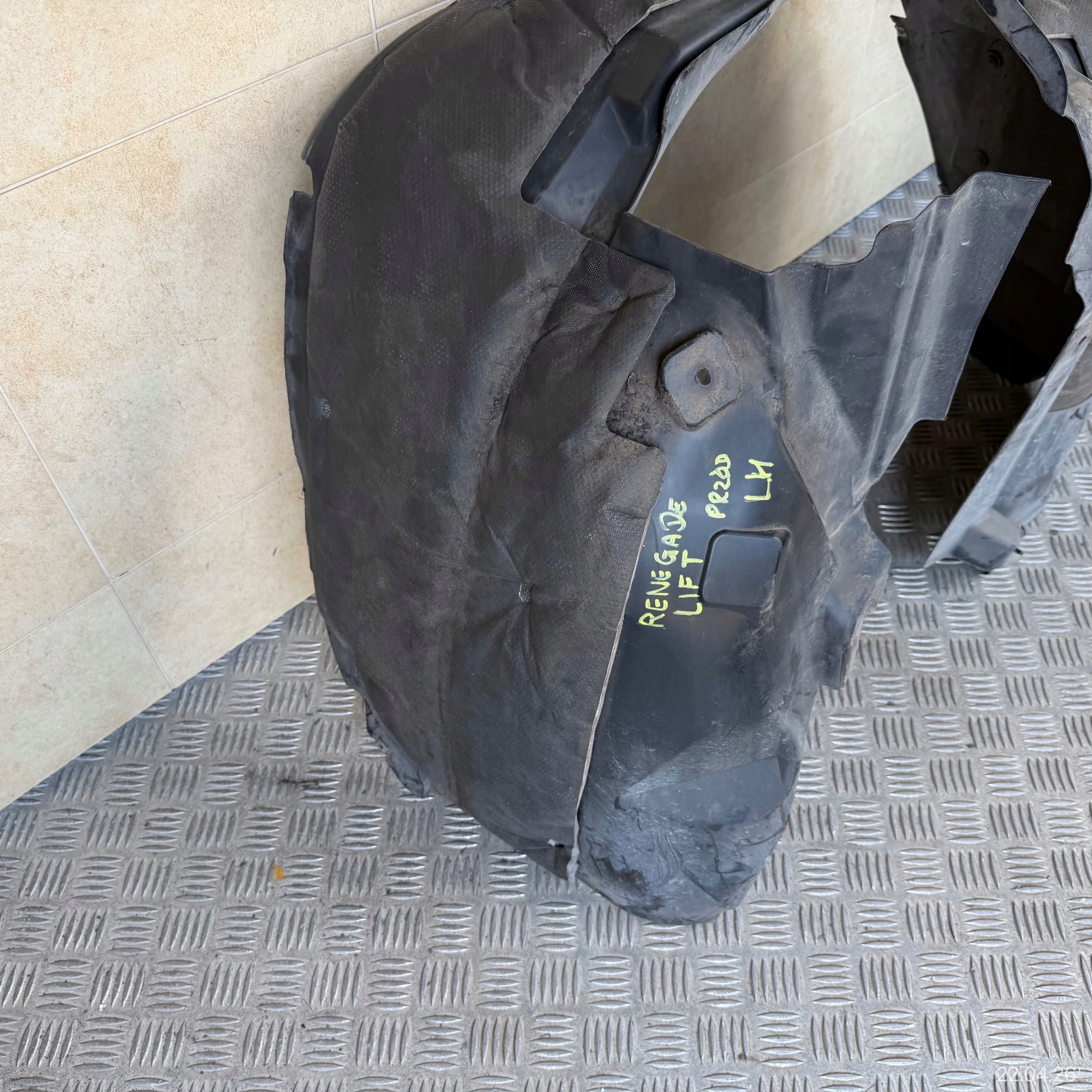 mudguard front left JEEP RENEGADE LIFT 2019 ROK