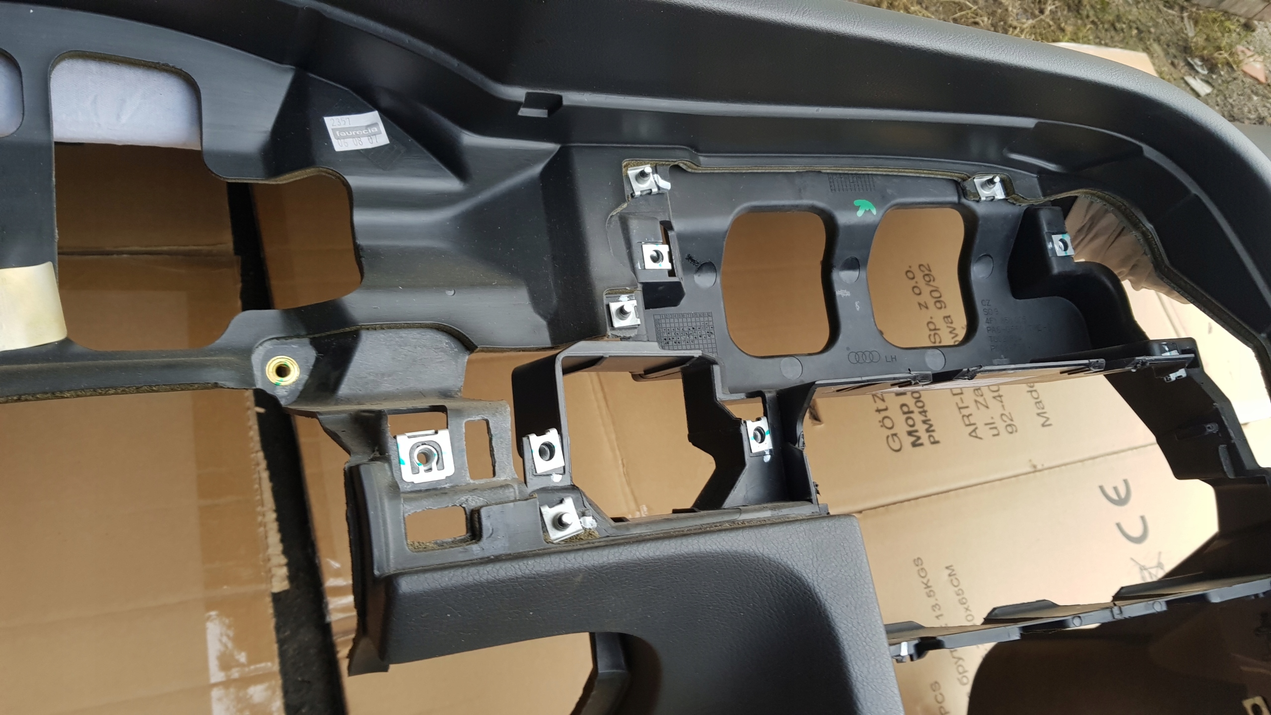 AUDI A6 C6 kokpit armatura EU