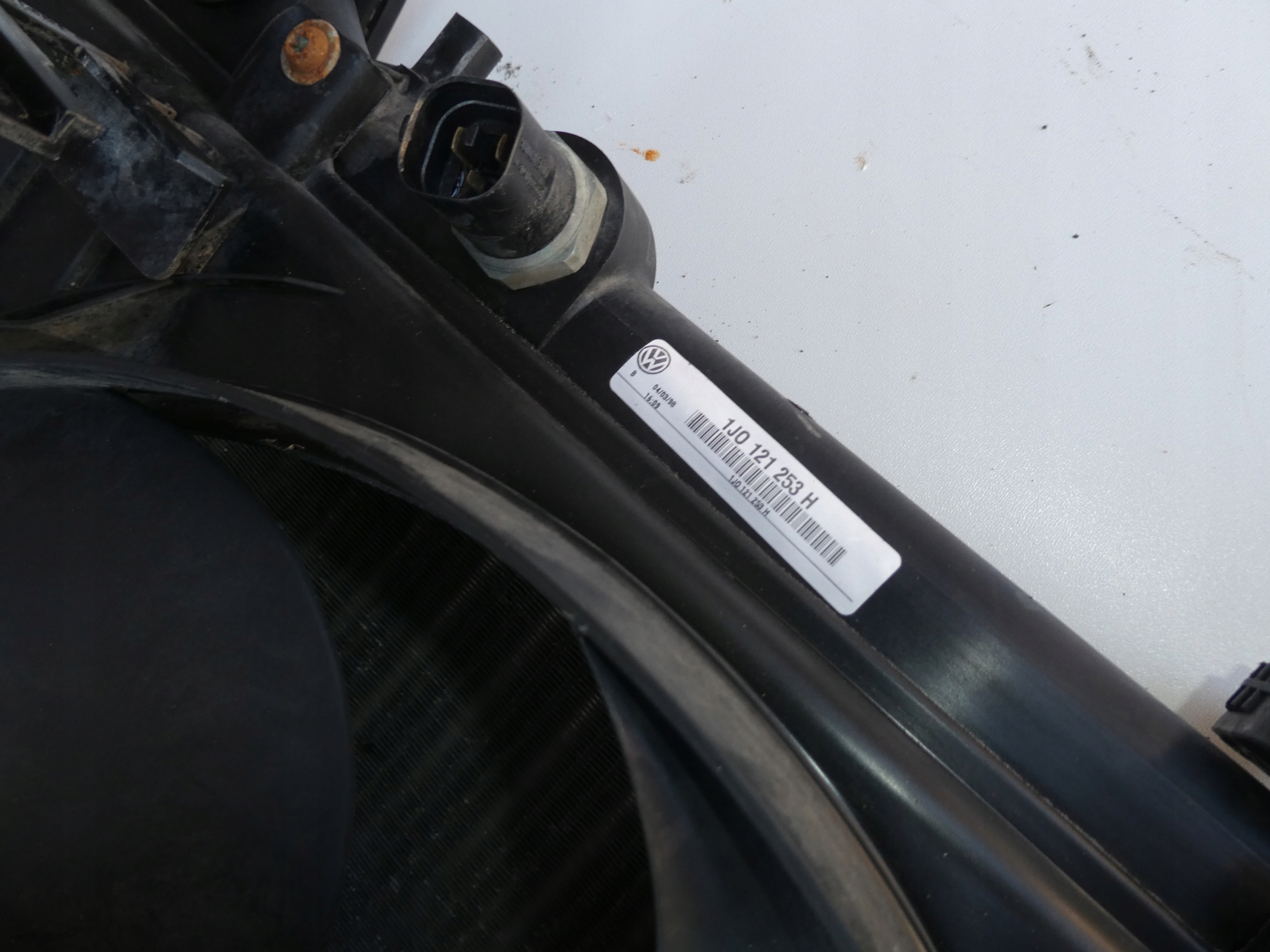KOMPLET radiatore SKODA OCTAVIA e VW 1J0121253H