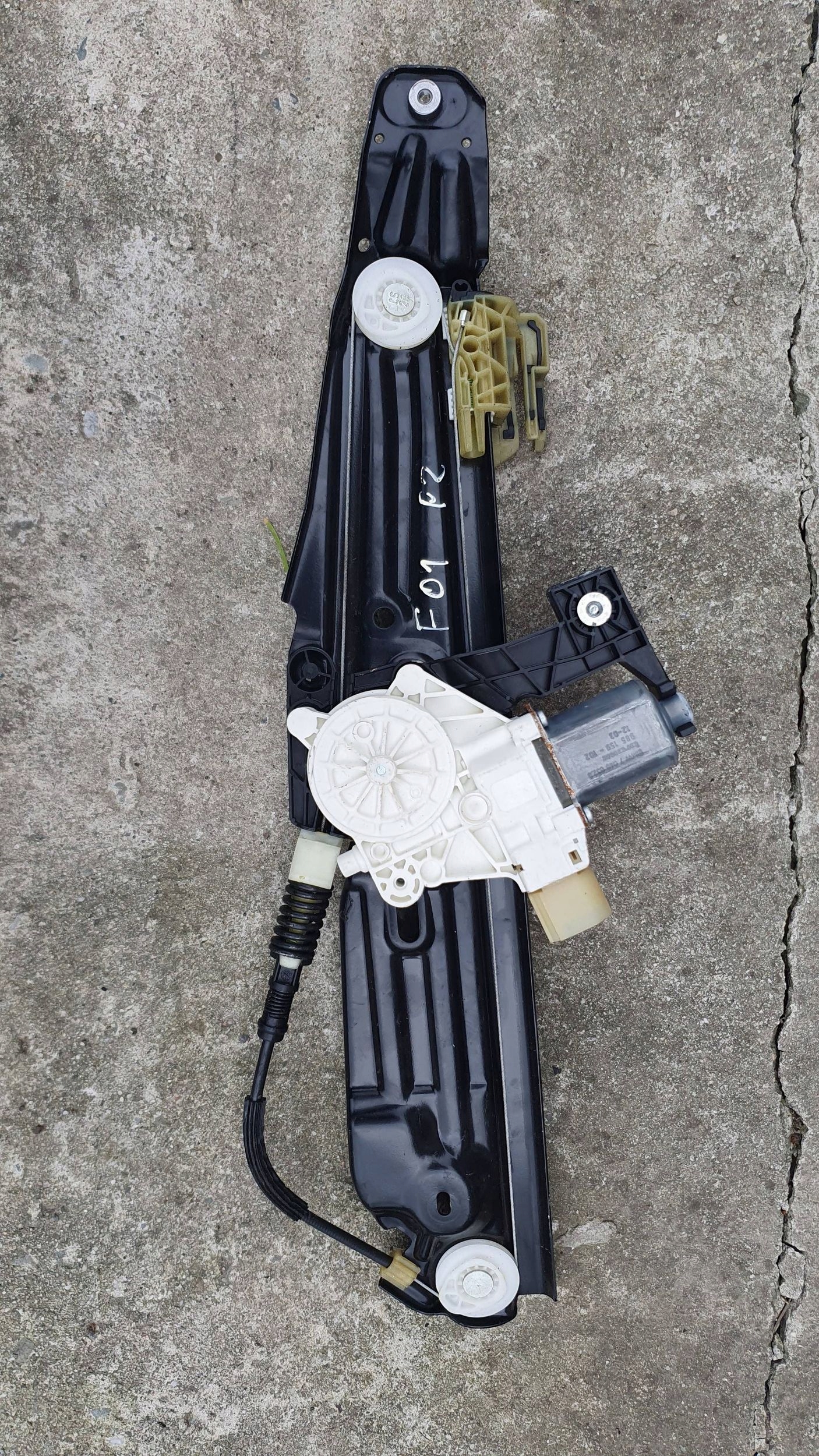 BMW 7 VII F01 window regulator right rear part