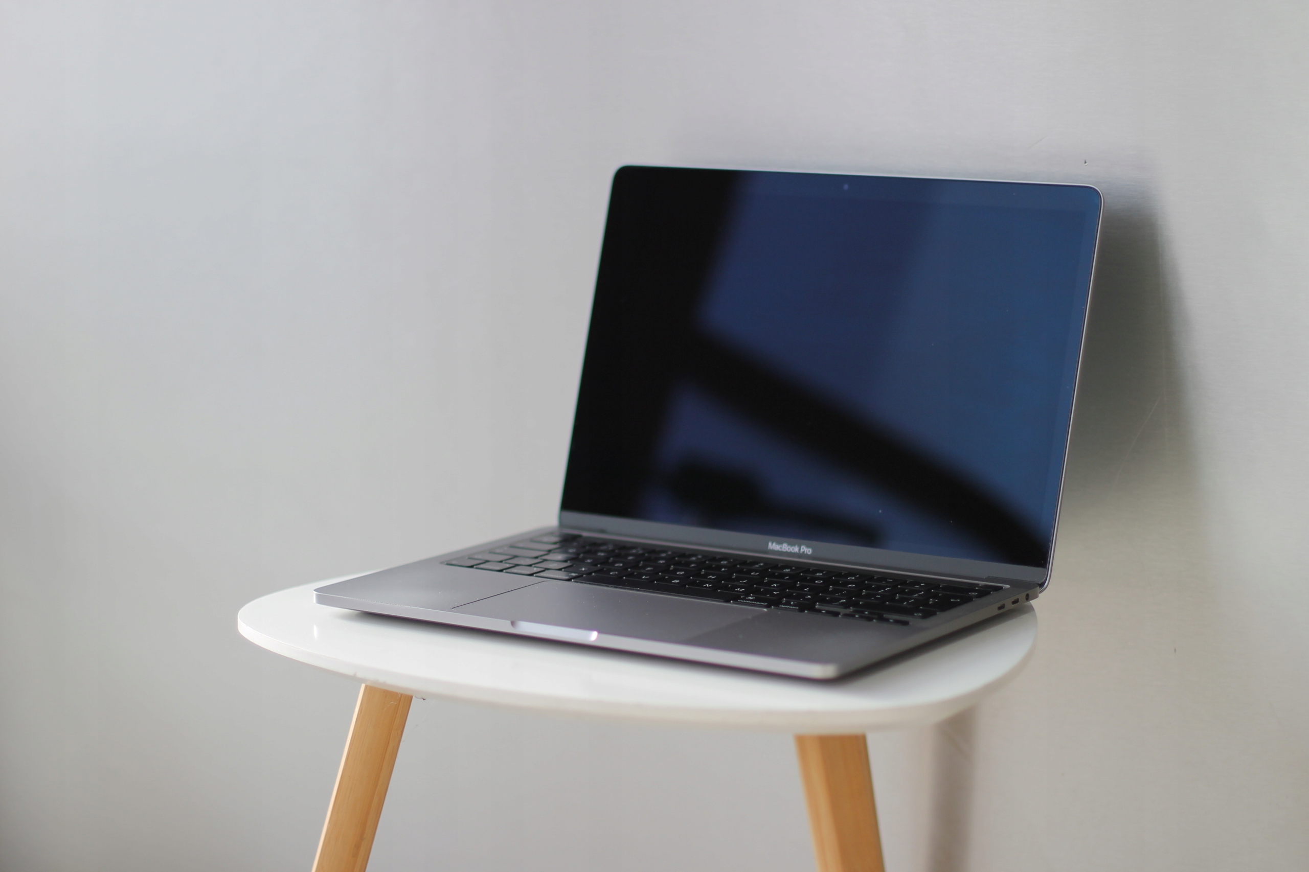 Apple - 【本体のみ】Apple MacBook Pro (13インチ, 2020, Thunderbolt 3ポート x 4)【i5・16GB・512GB】A2251 EMC3348/LT-241573（236399） Apple MacBook Pro 13 A2251 | i5 | 16GB | 512GB | Retina 2K