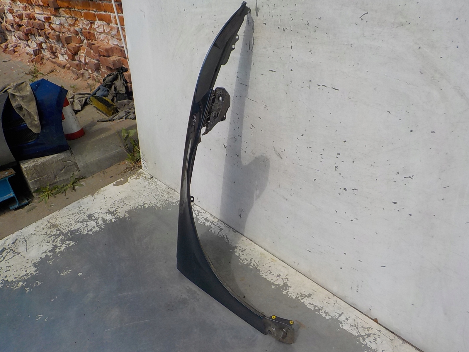 44 VOLVO S40 II V50 fender right front front