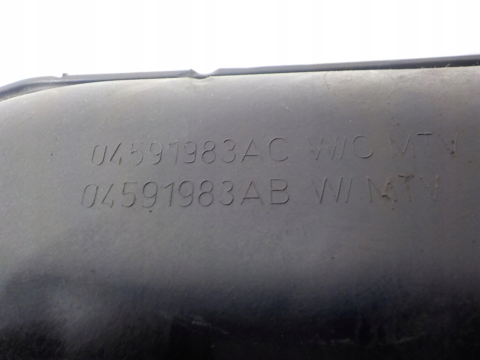 DODGE JOURNEY 2.7 intake manifold 04591983AC 04591983AB