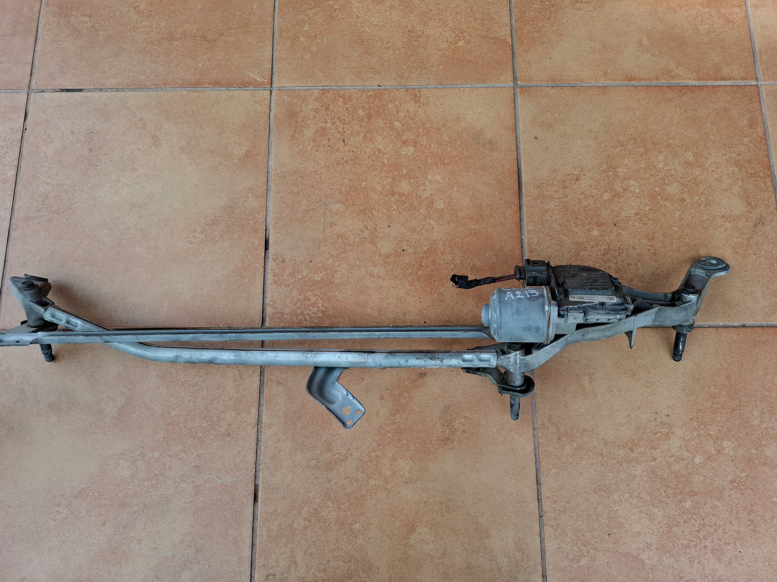wiper mechanism front MERCEDES W213 A2138207902