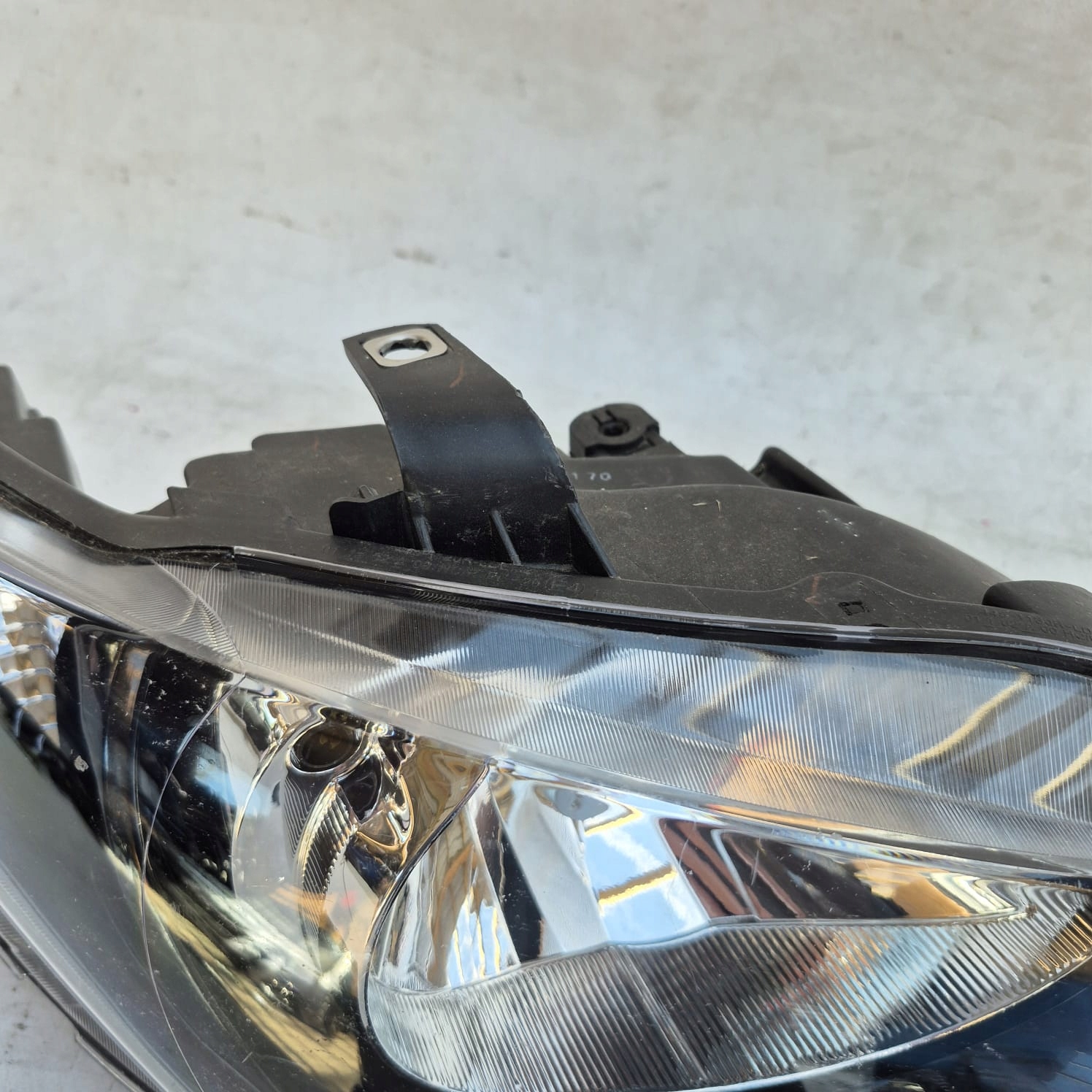 SEAT IBIZA IV 4 08-12 light front front right