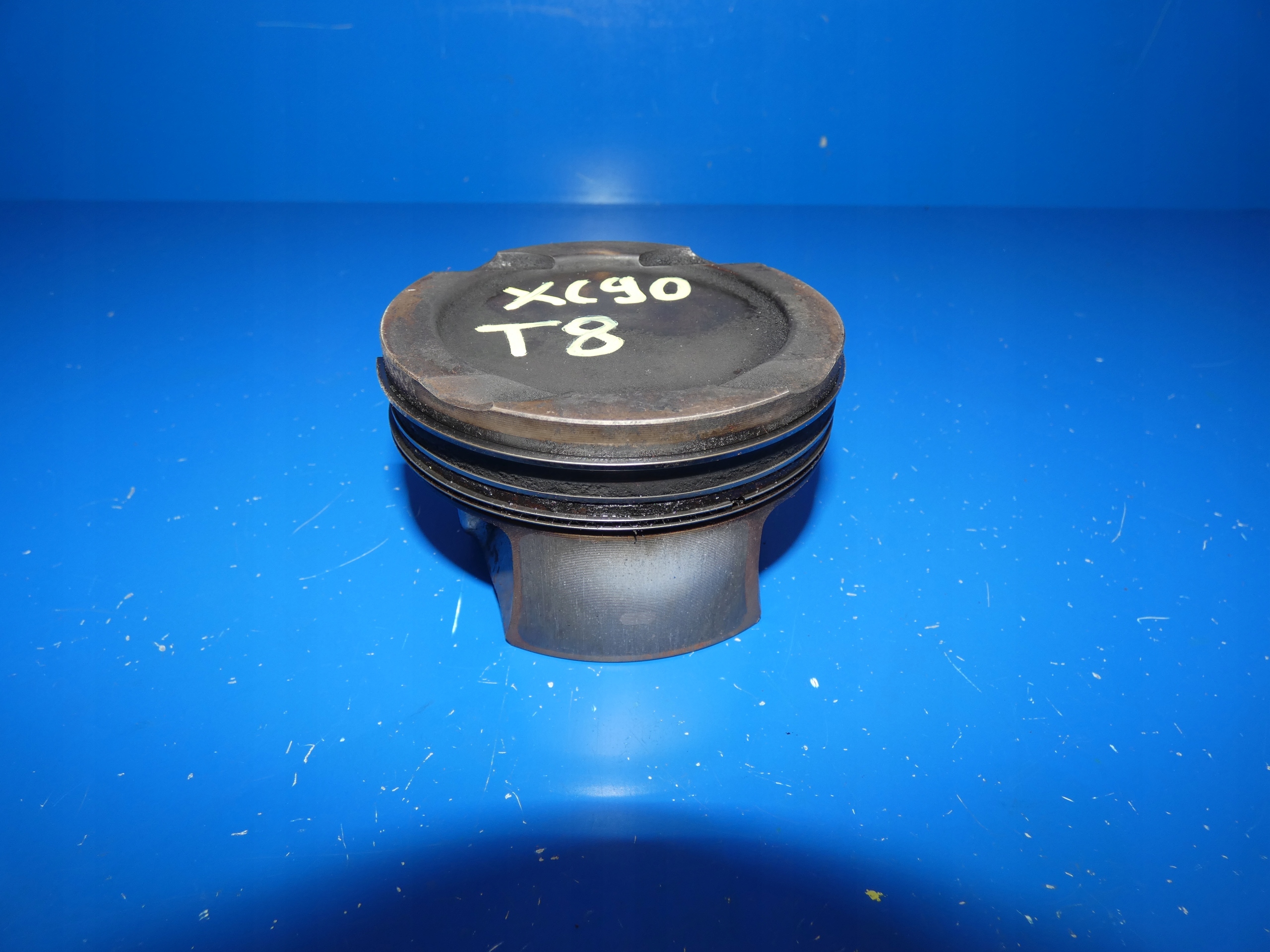 VOLVO XC90 II XC60 II 2.0 T8 HYBRID piston