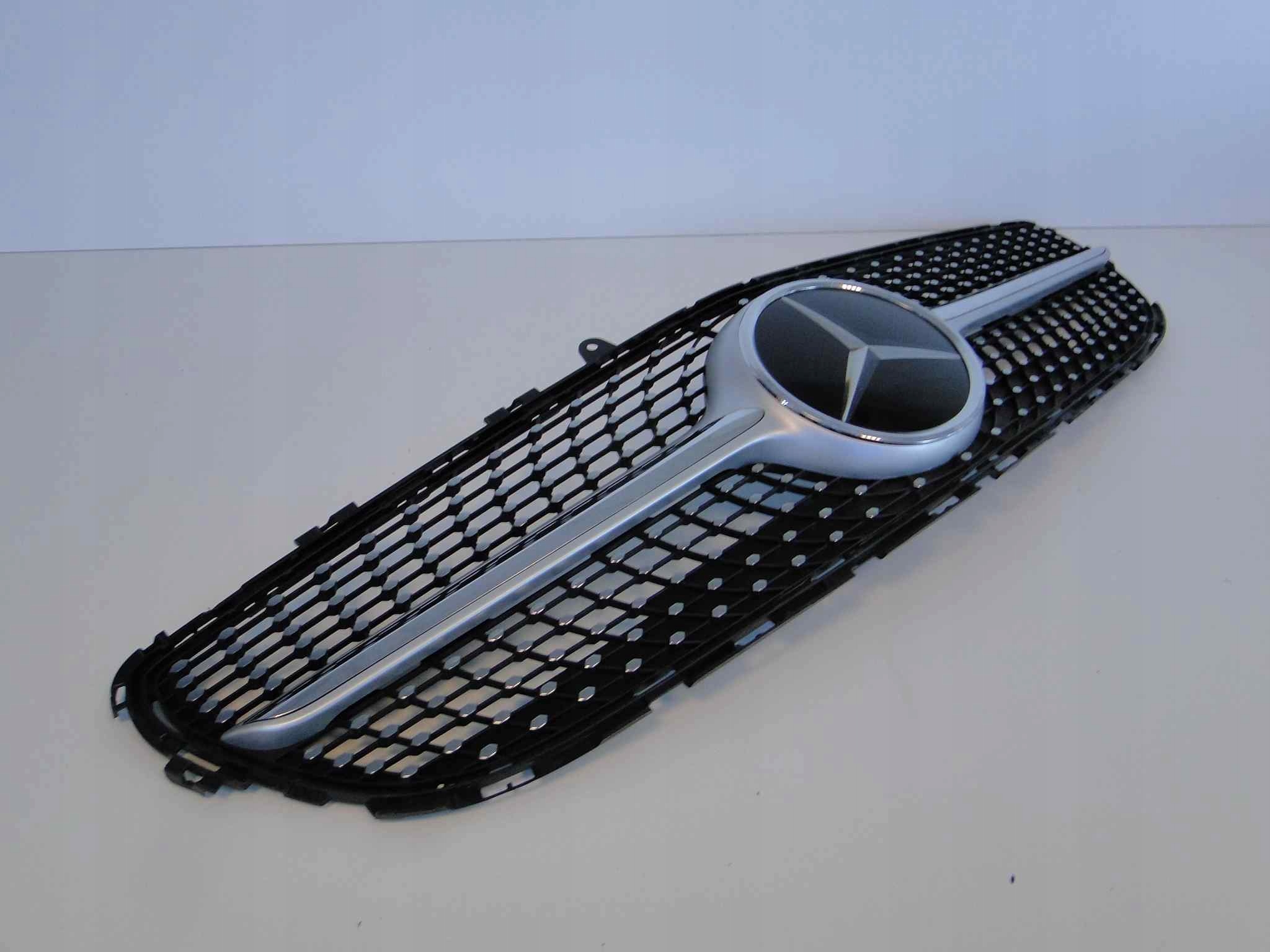 MERCEDES CLS 218 LIFT GRILL ATRAPA DIAMENT AMG PAK Numer katalogowy części A2188850600