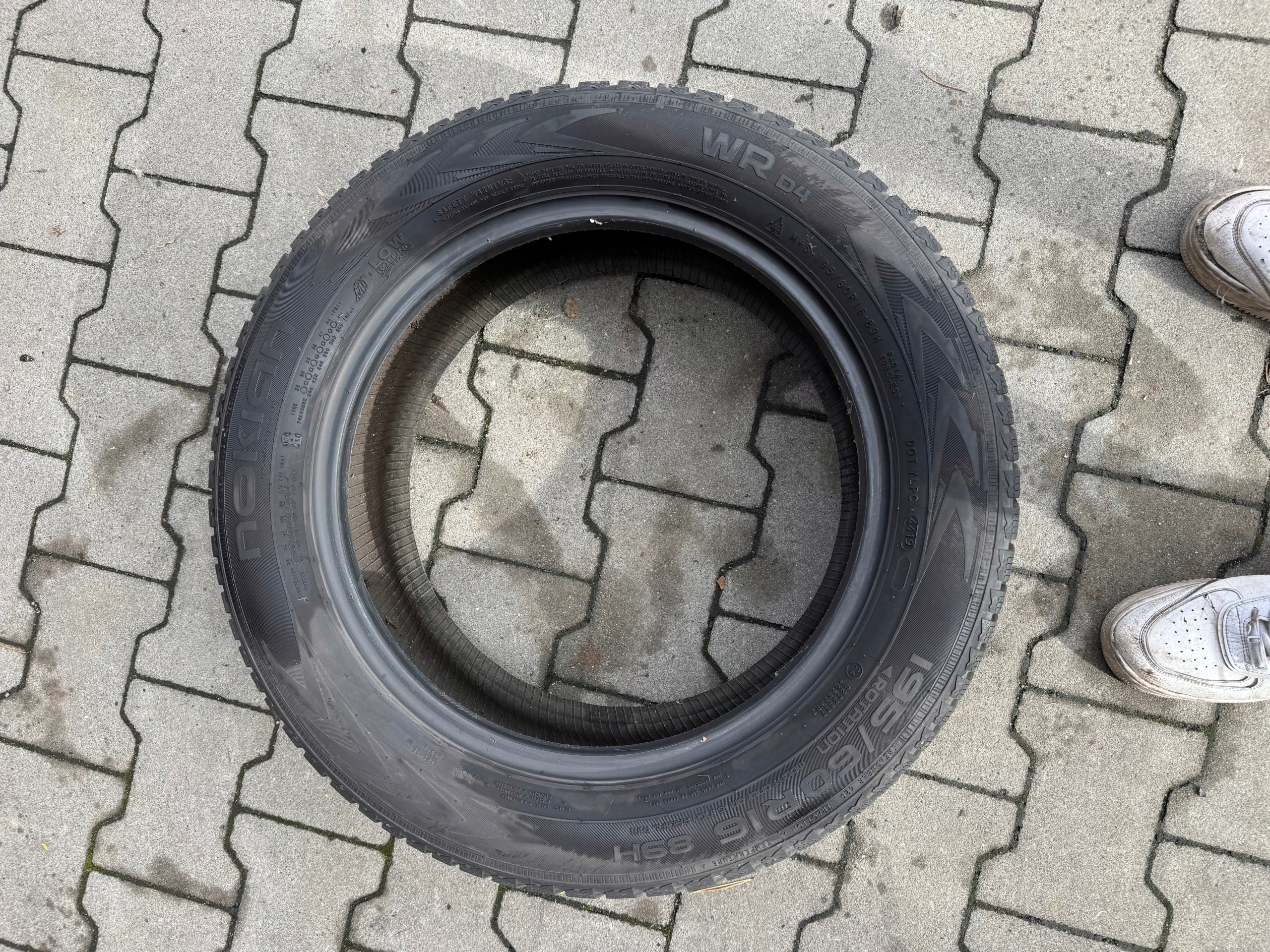 gomma invernale Nokian Tyres WR D4 195/60R16 dot4419 2019 pezzo