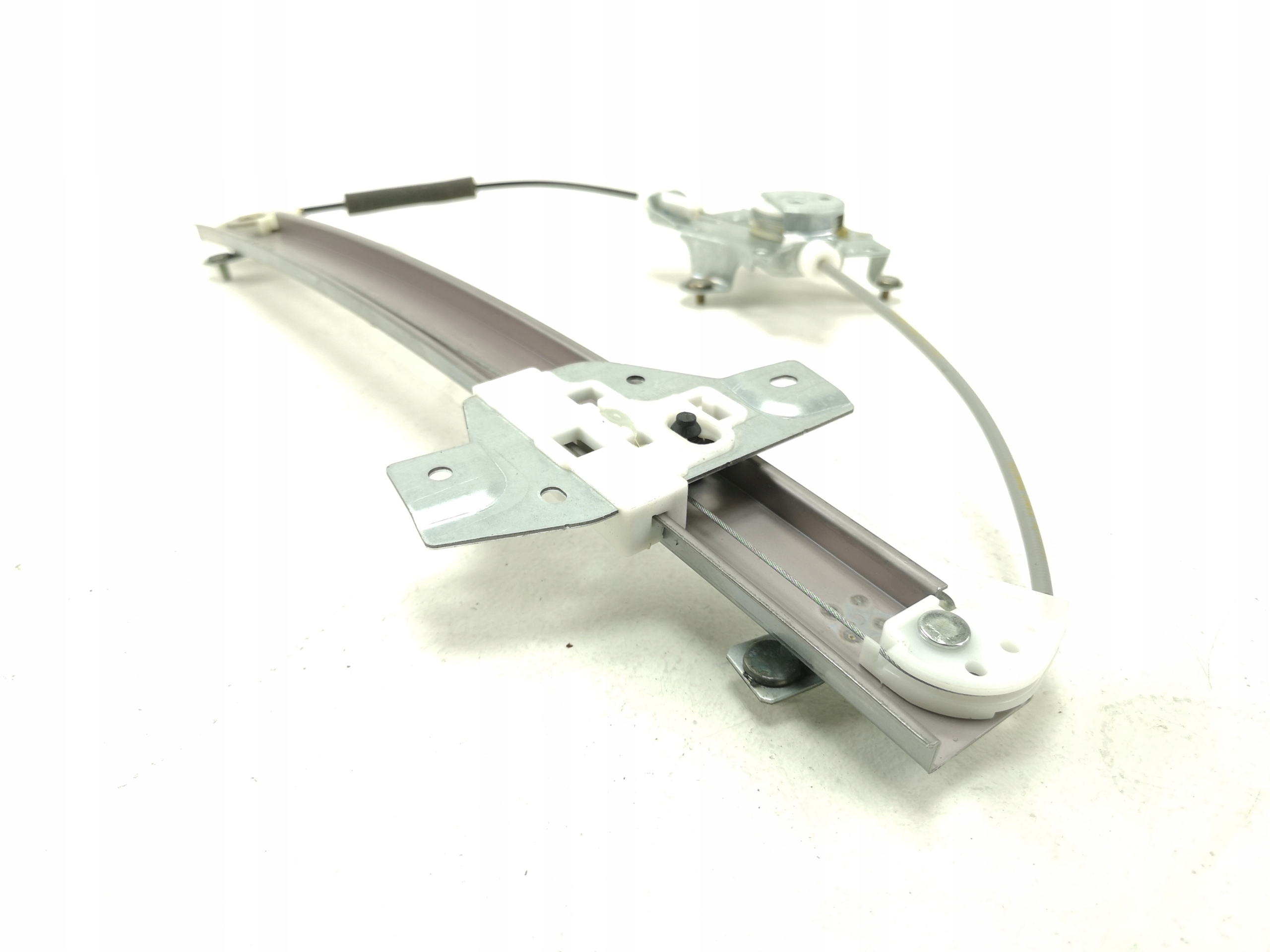 PODNOŚNIK ELEKTR. SZYBY PRAWY PRZÓD HYUNDAI GETZ 02-10 NOWY ORYG 824041C210 EAN (GTIN) 5905238214326