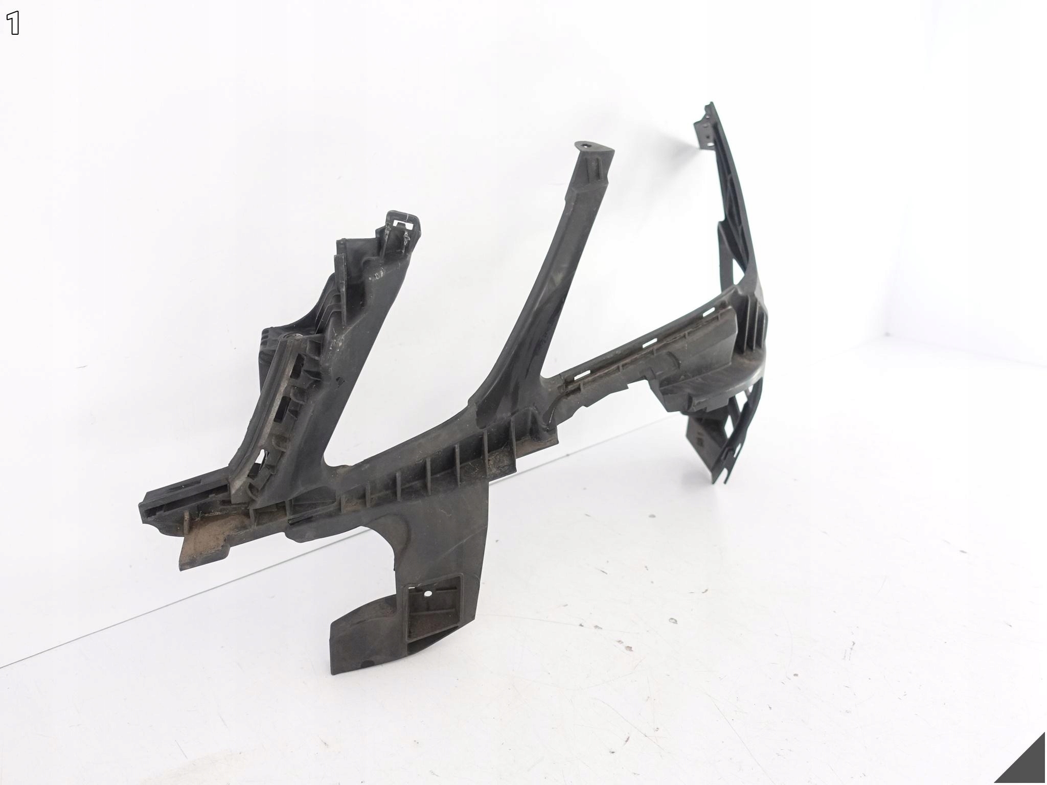 MERCEDES E-KLASA W212 S212 09-12 AVANTGARDE AMG support W bumper front left