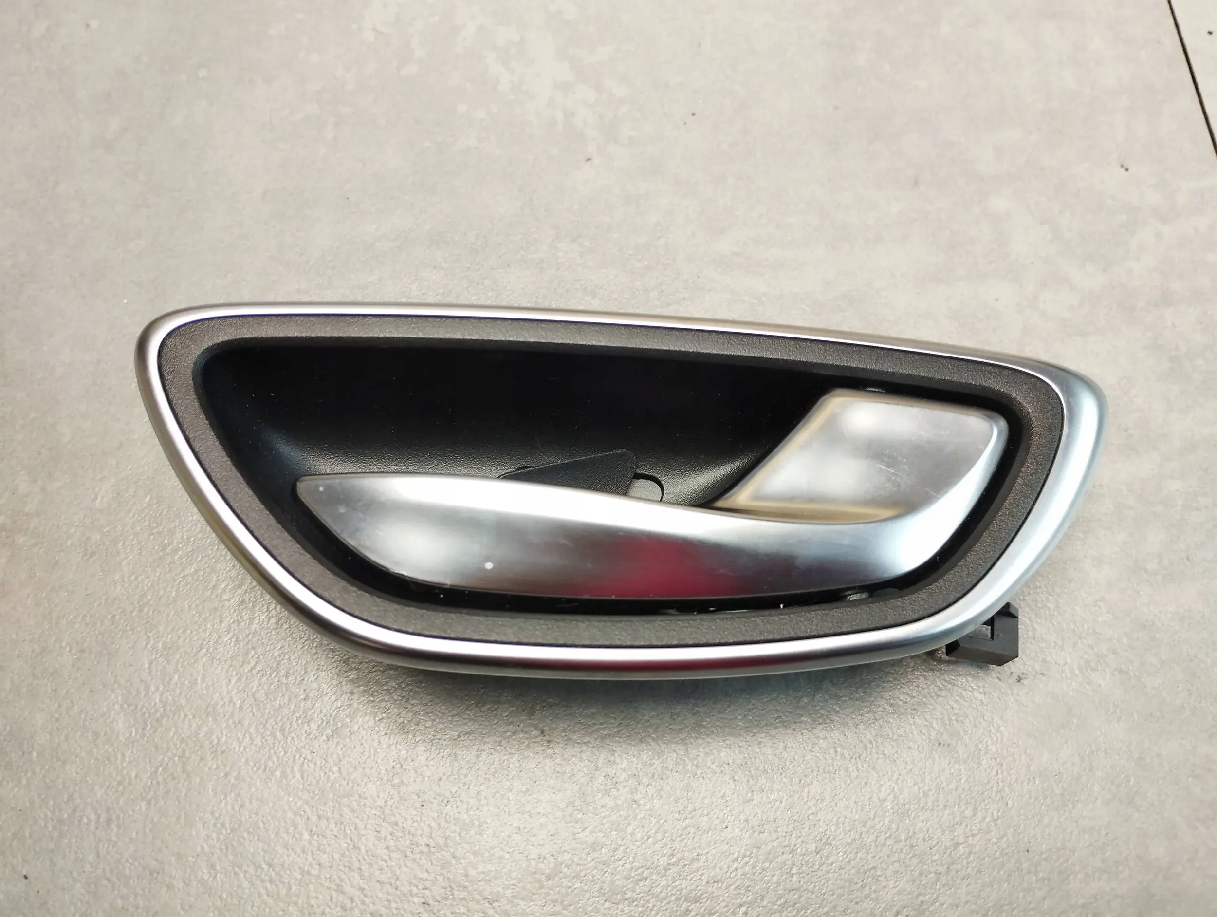 Renault Scenic IV handle inner right front 806705893R