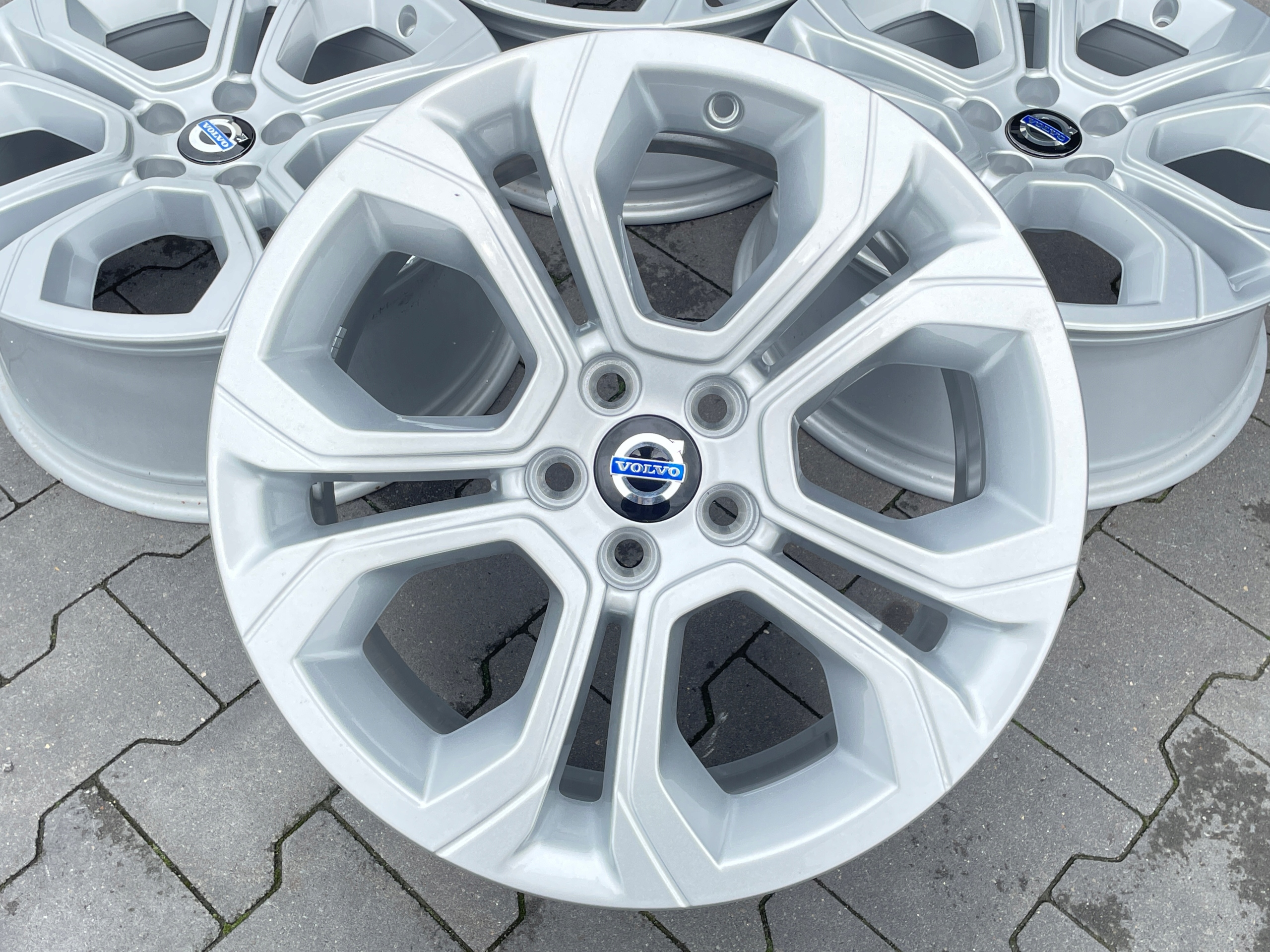 VOLVO Xc90 ДИСКИ АЛЮМІНІЄВЕ 18 5x108 НОВІ