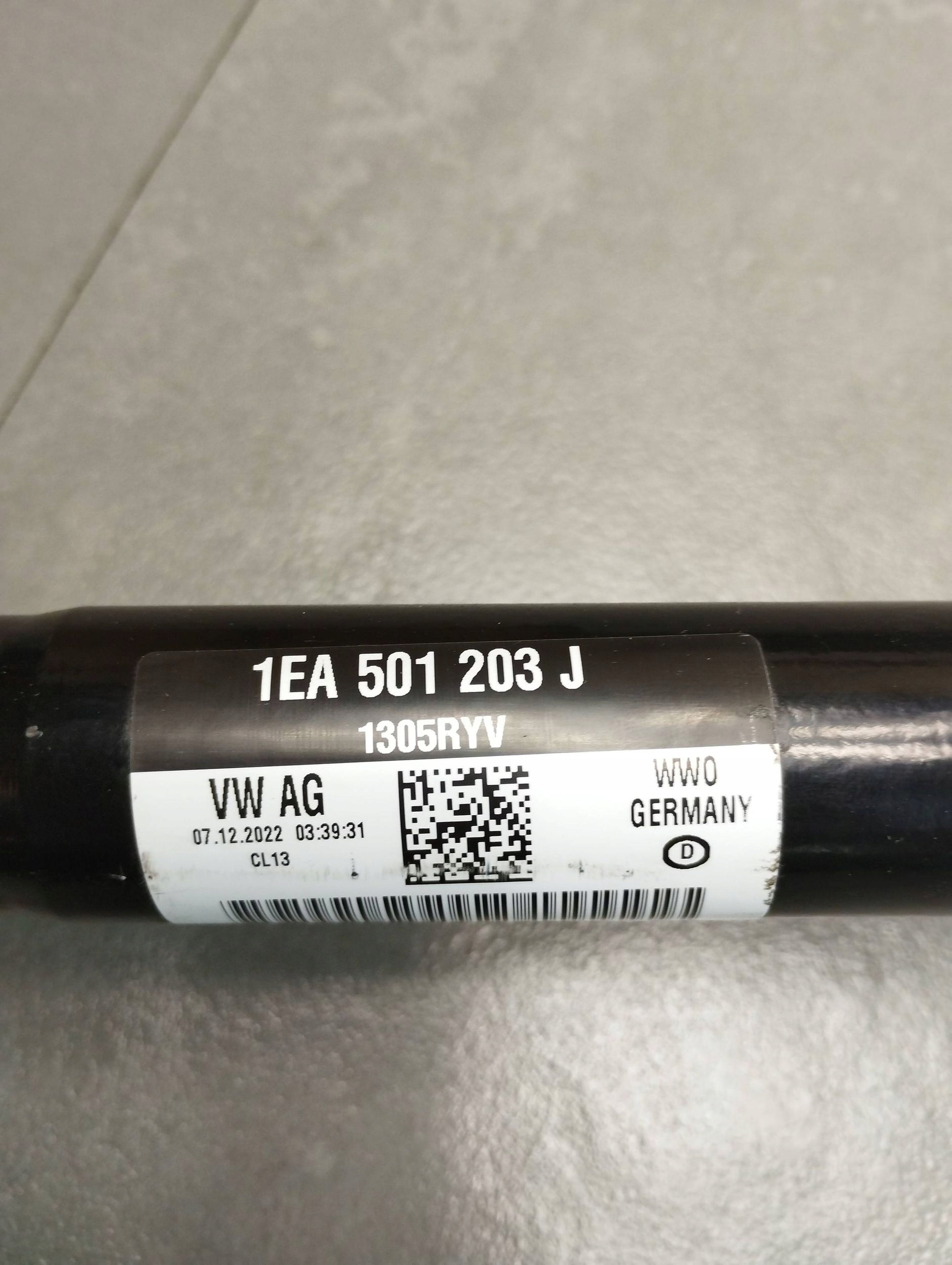 Audi Q4 e-tron semi-axis left rear part 1EA501203J