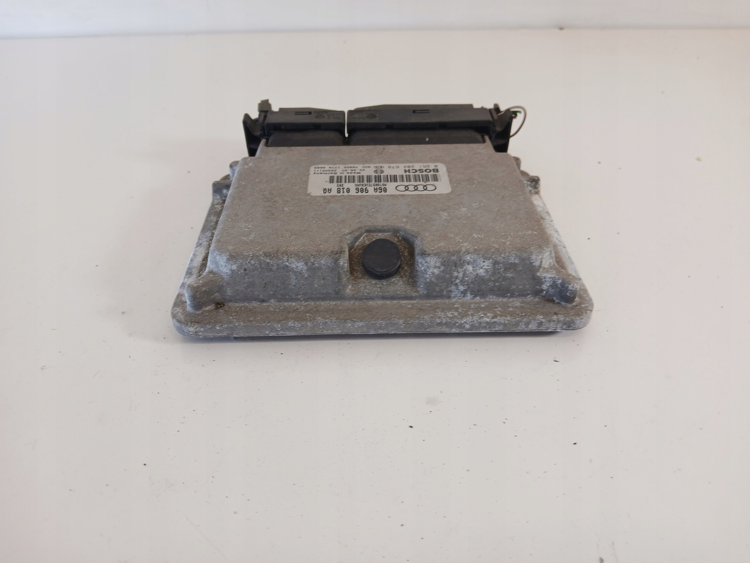AUDI A3 8L 1.8 T control unit of the engine 06A906018AQ