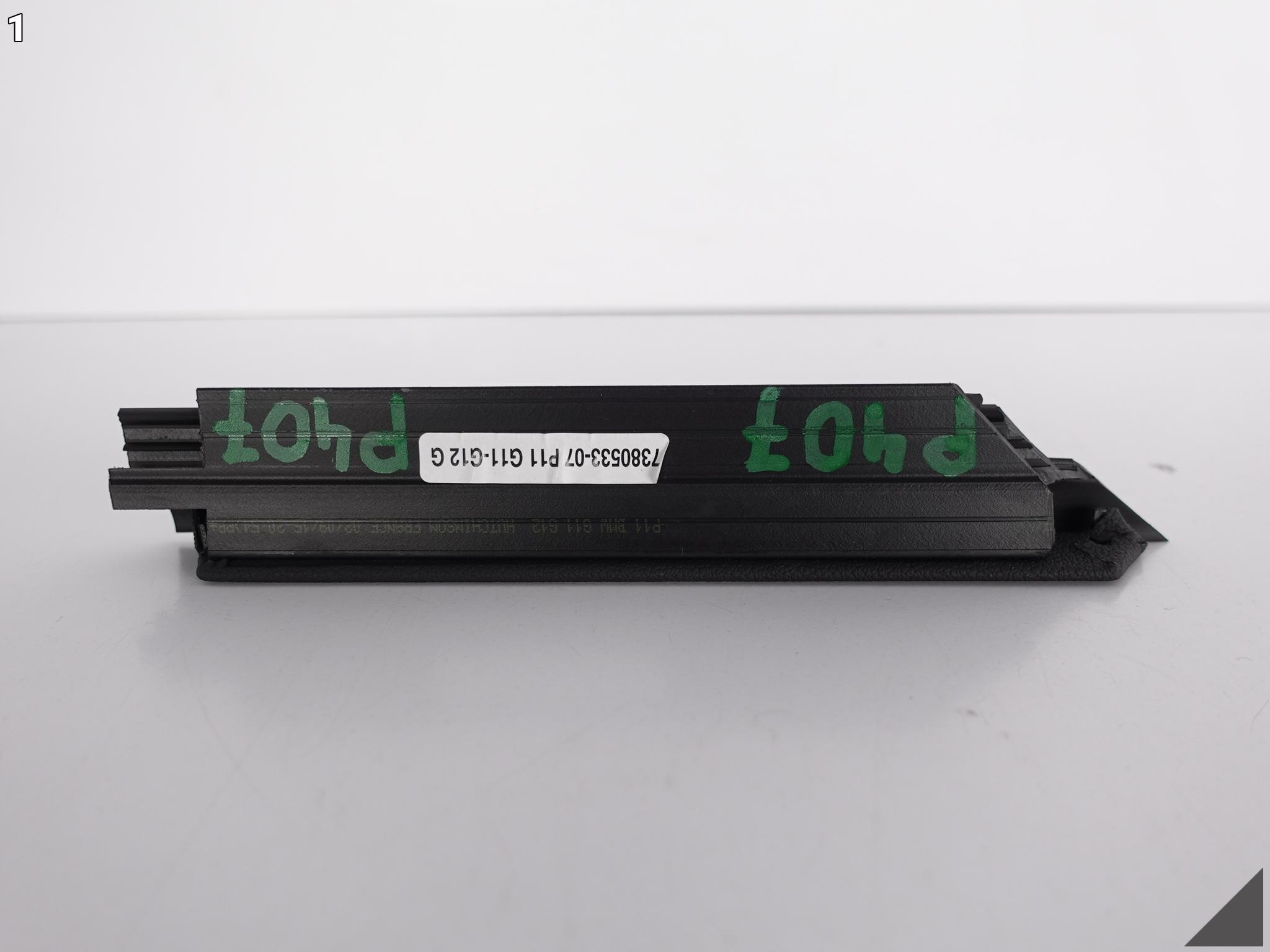 BMW 7 G11 G12 moulding door left rear part short.