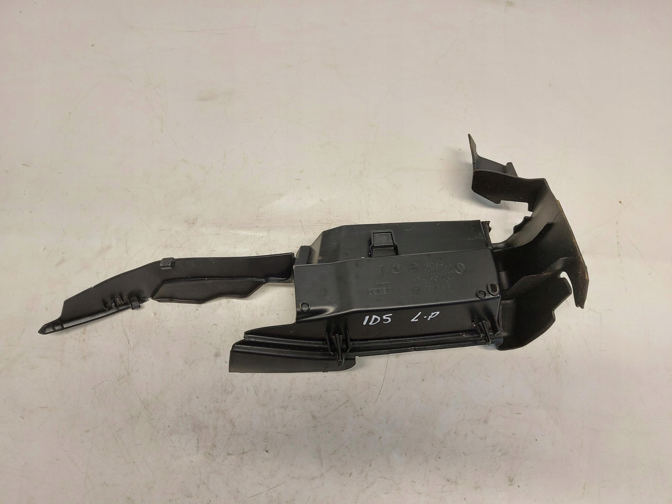 VW ID5 GTX 11E corner under the window left front 11A819335