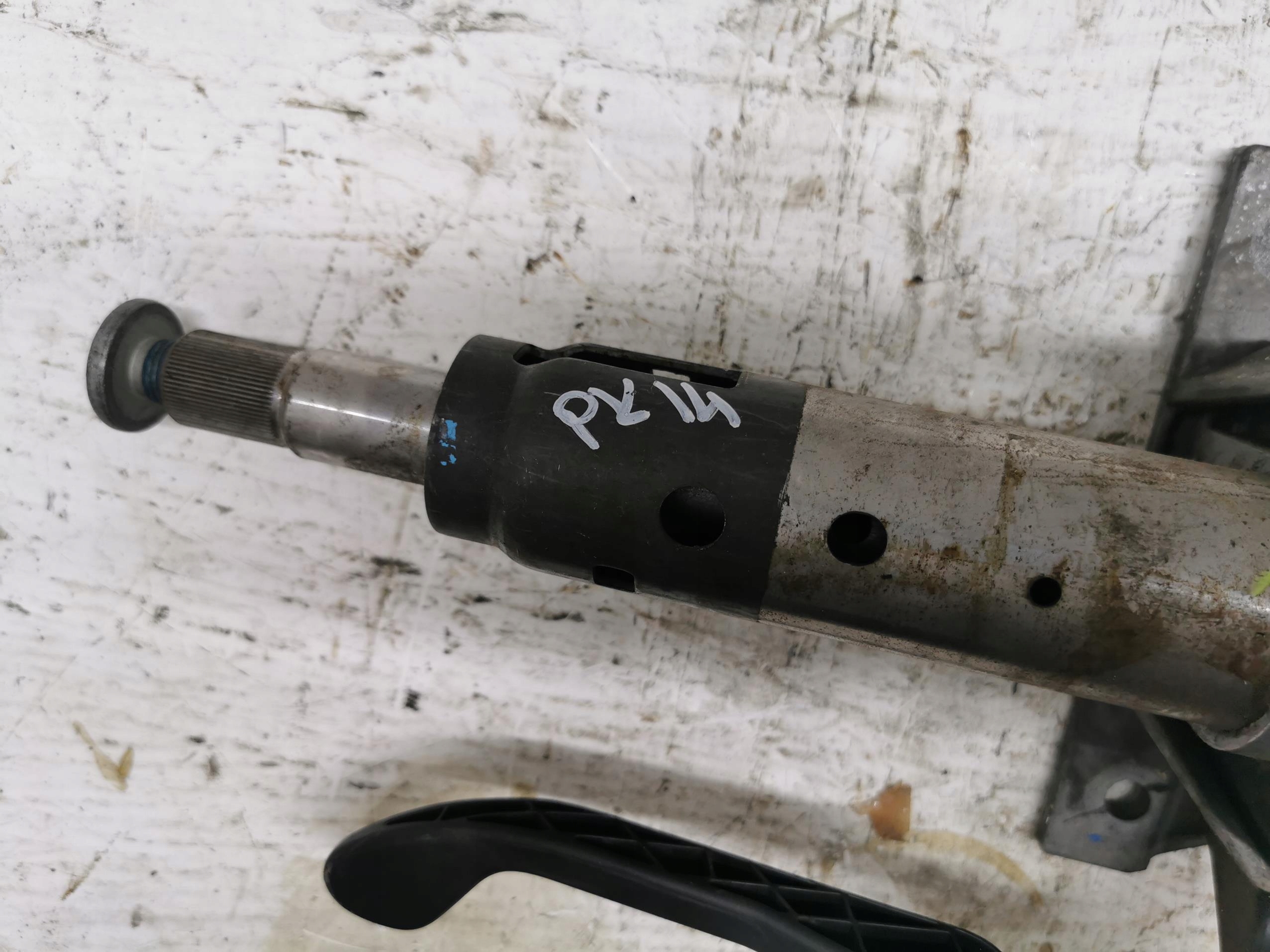 steering wheel rod CHEVROLET CAMARO VI 84069894