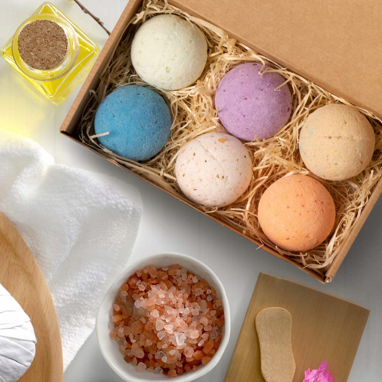 ZESTAW PREZENTOWY 12x ZAPACHOWA KULA MUSUJĄCA DO KĄPIELI ELYSIUM SPA INDIA Produkt nie zawiera alkoholu