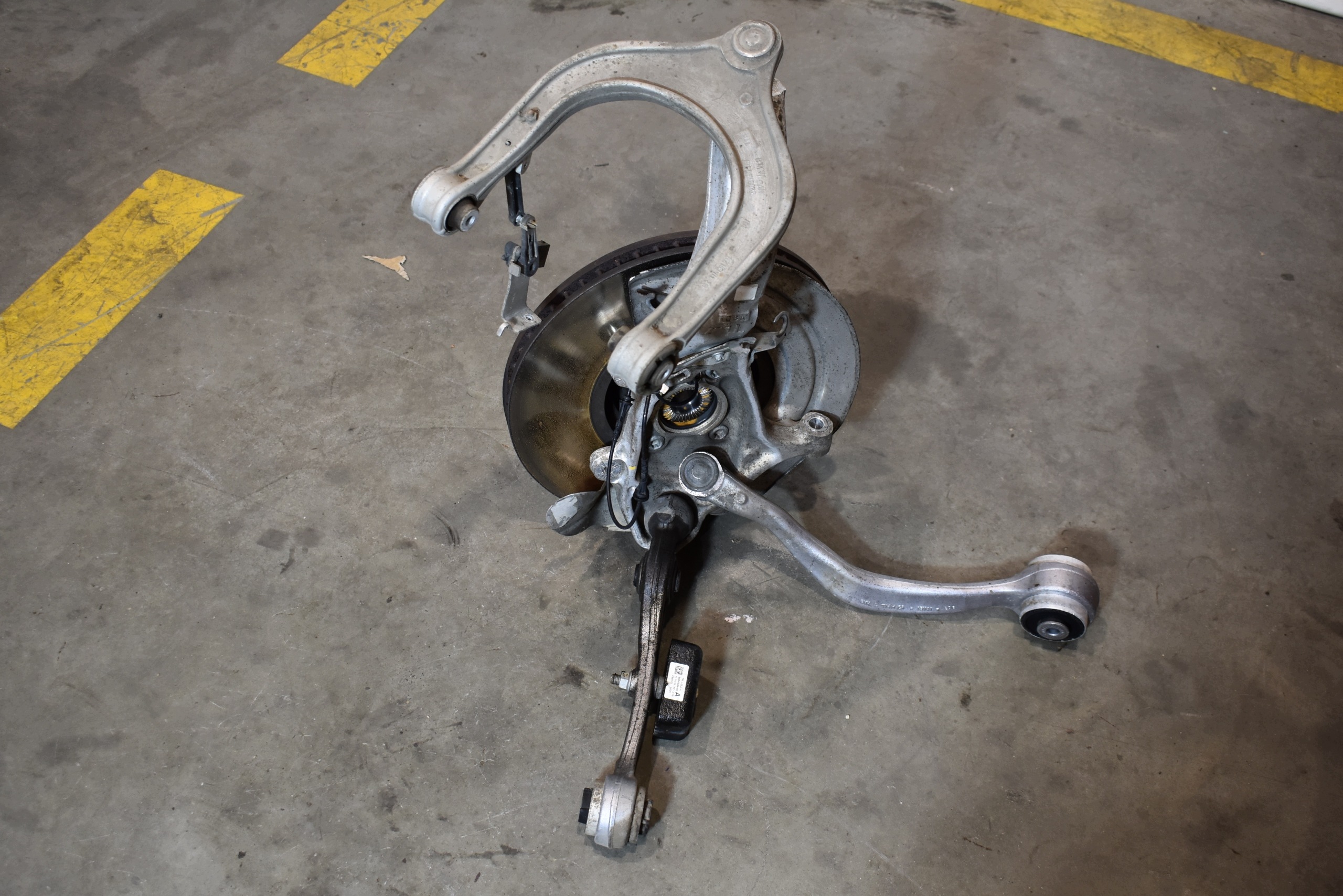 sususpension front front left +disc BMW X7 G06 G05 6876655 6878081 1