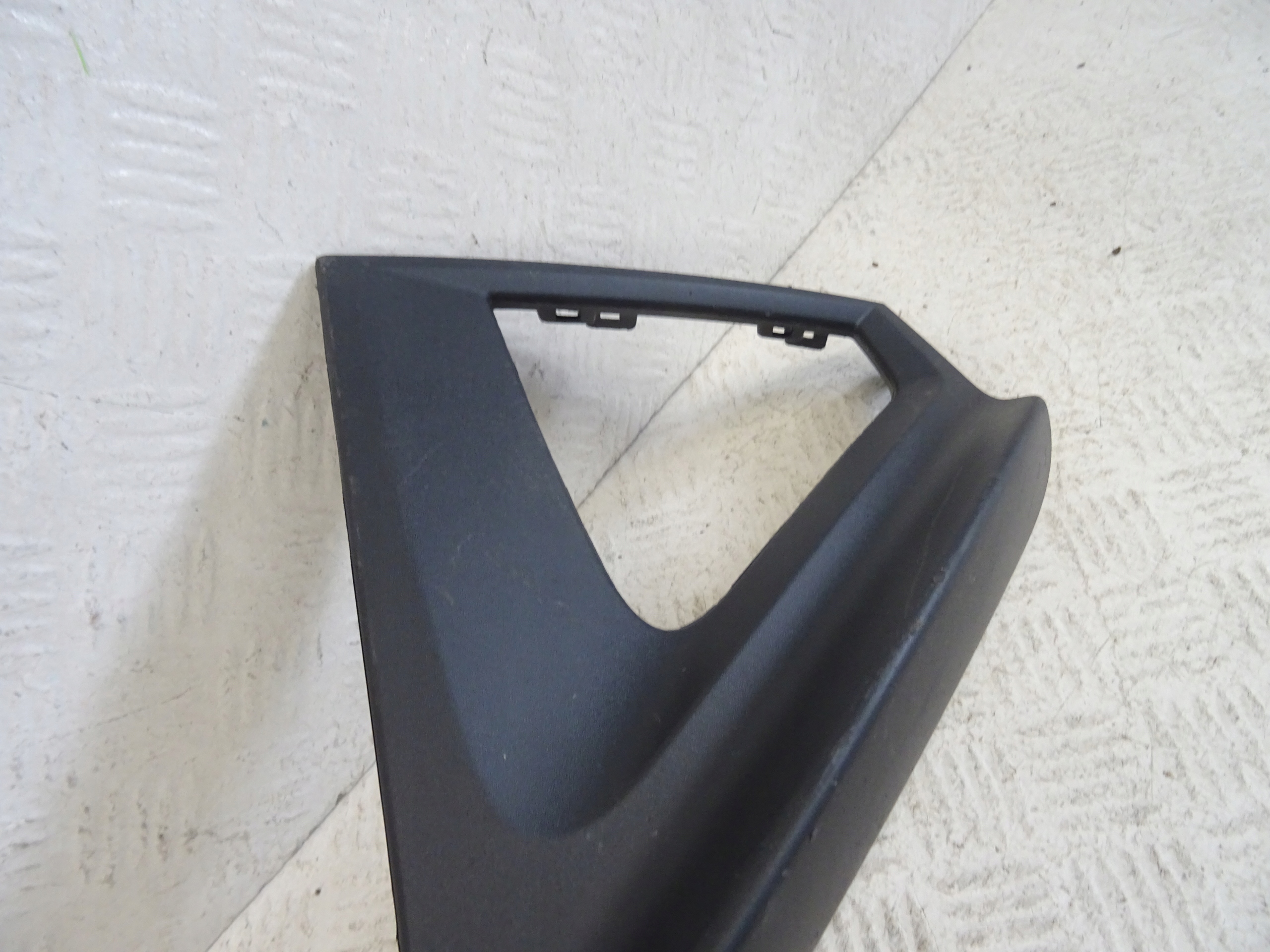 accessories of a bumper front front SEAT ARONA LIFT 6F9806333B