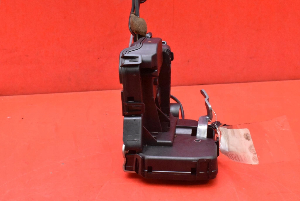 lock door left front EU MERCEDES E-KLASA W211 02-06