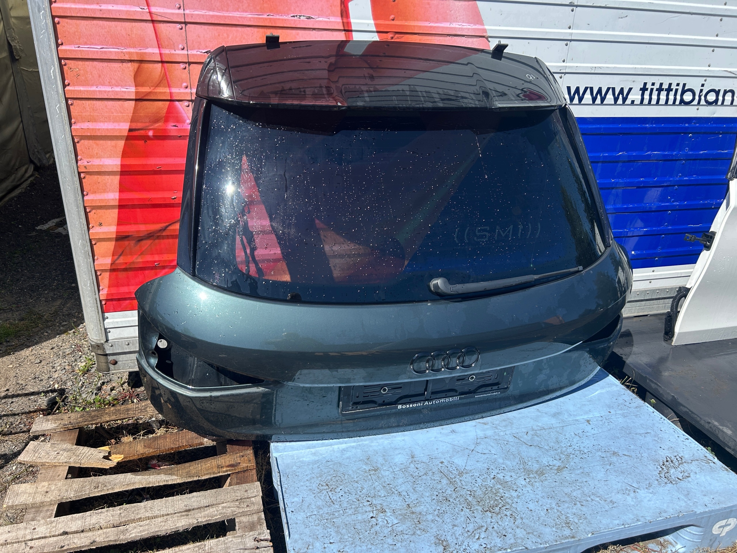 AUDI Q3 LIFT S-LINE boot doors LX6T