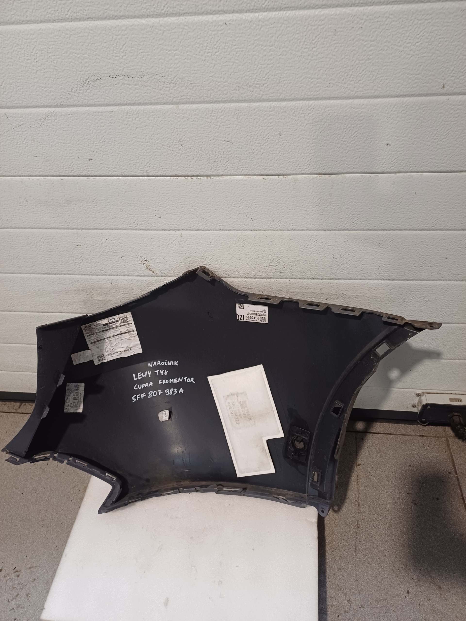 Ecke der Stoßstange links heck CUPRA FORMENTOR 5FF807983A