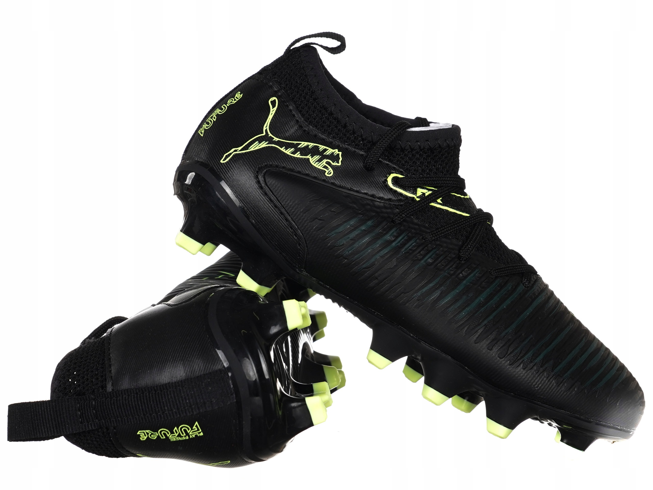 Puma Buty Dziecięce Piłkarskie Future 8 Match Jr 108614-02 korki plastikowe