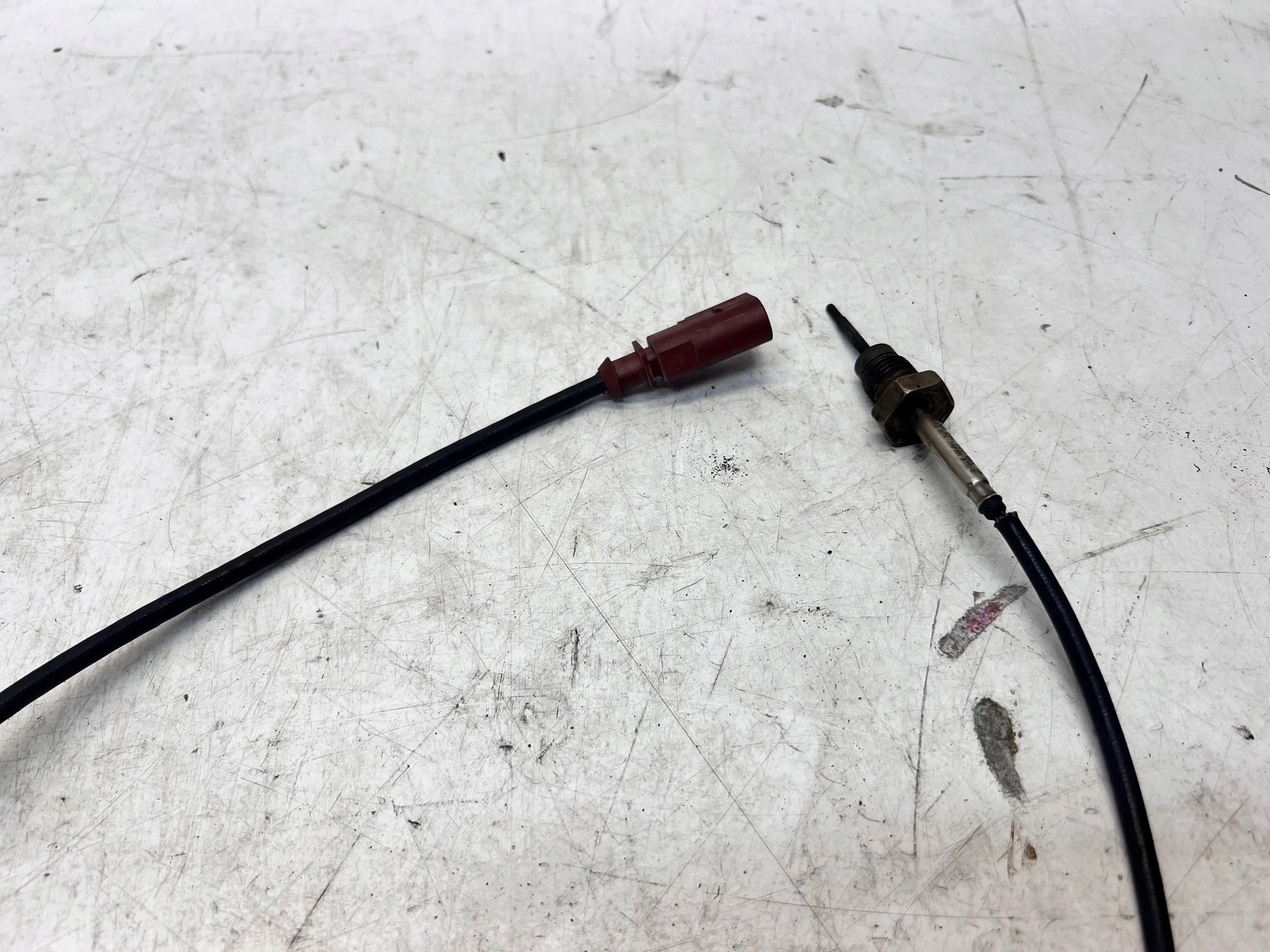 capteur température gaz de AUDI VW 04L906088AB