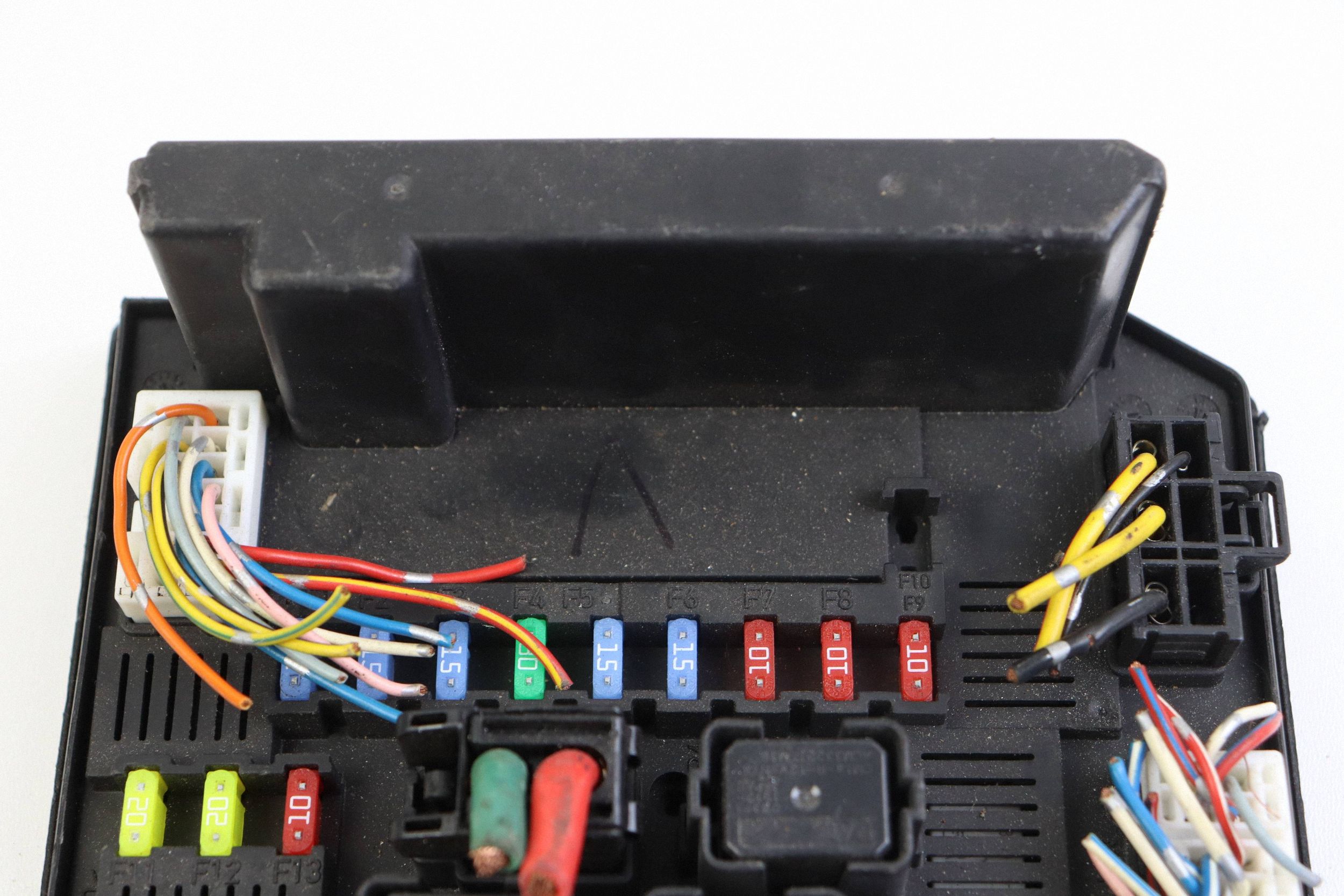 NISSAN QASHQAI and module control unit fuse box 519228324