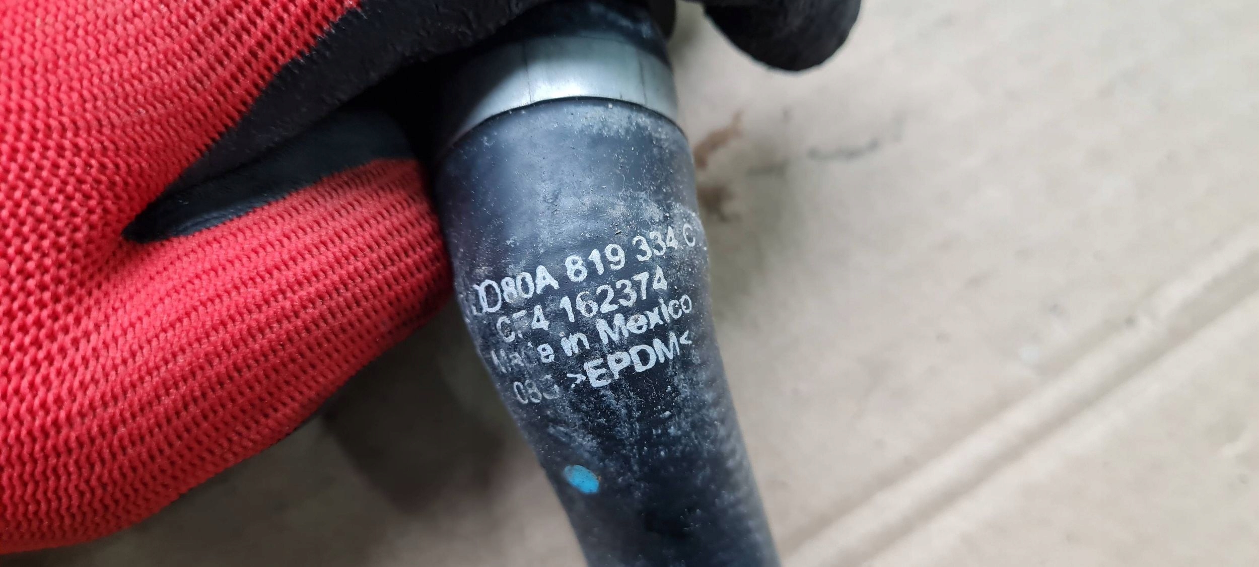 Q5 80A prijenos cijevčica crijevo vode 2.0 TFSI 80A819334C