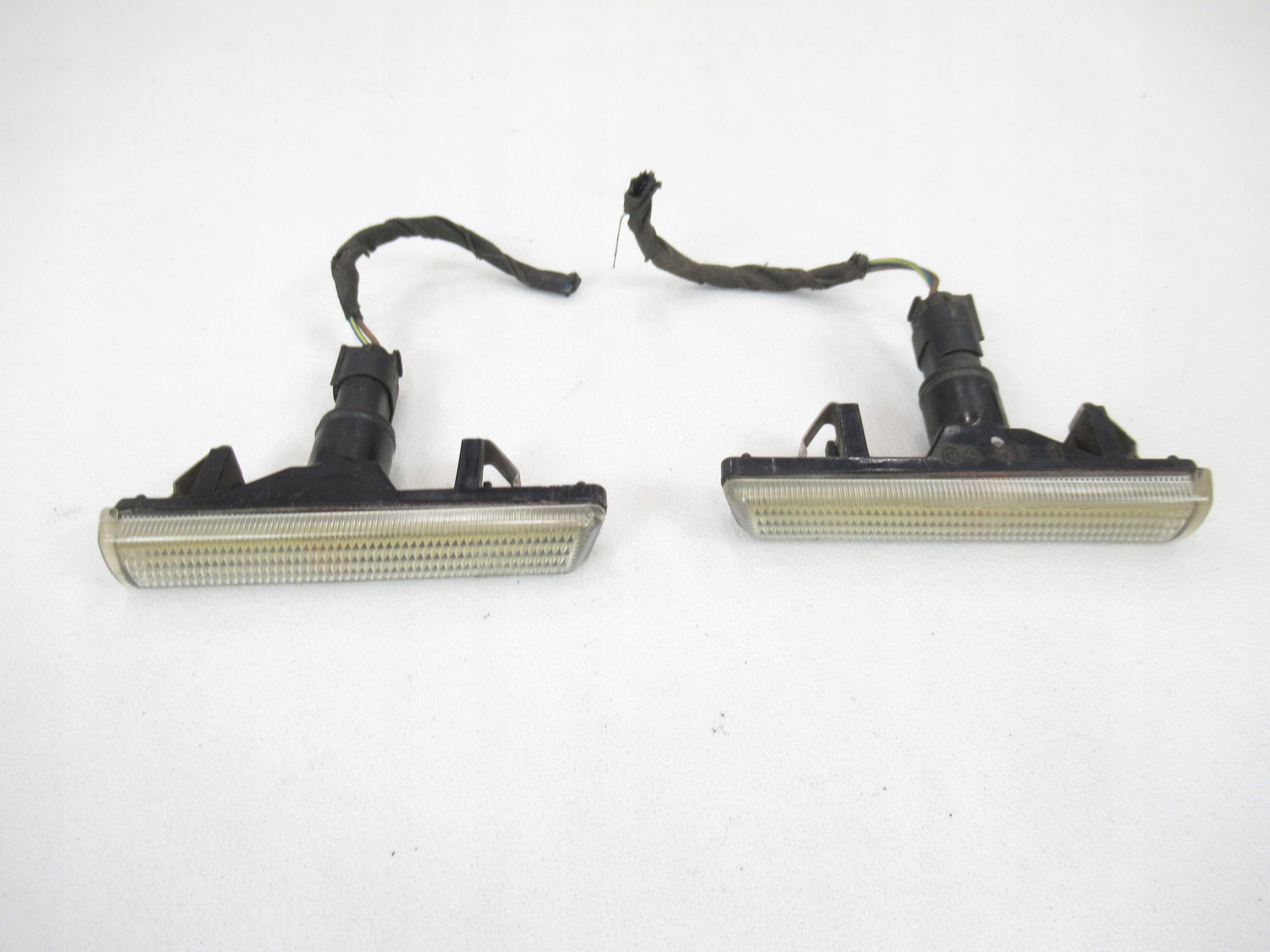 indicator left front BMW 7 e38