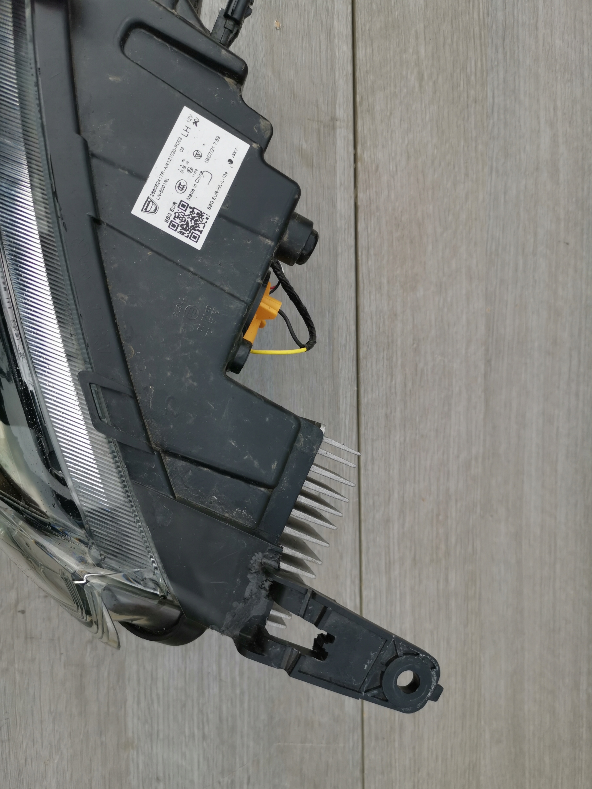 light front left DACIA SPRING 21- 266052417R