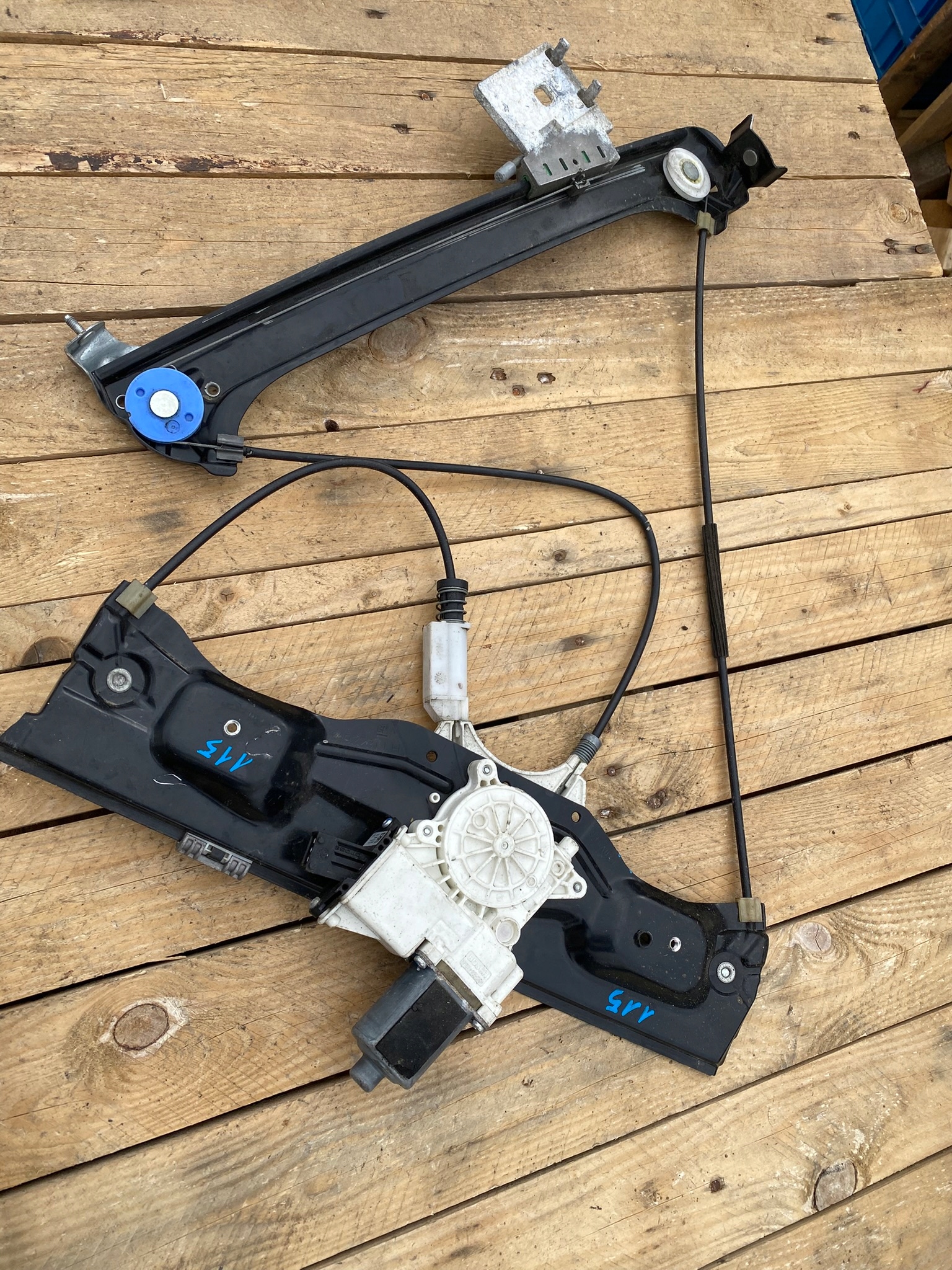 mechanism window regulator left front OPEL ASTRA III H CABRIO 13193231