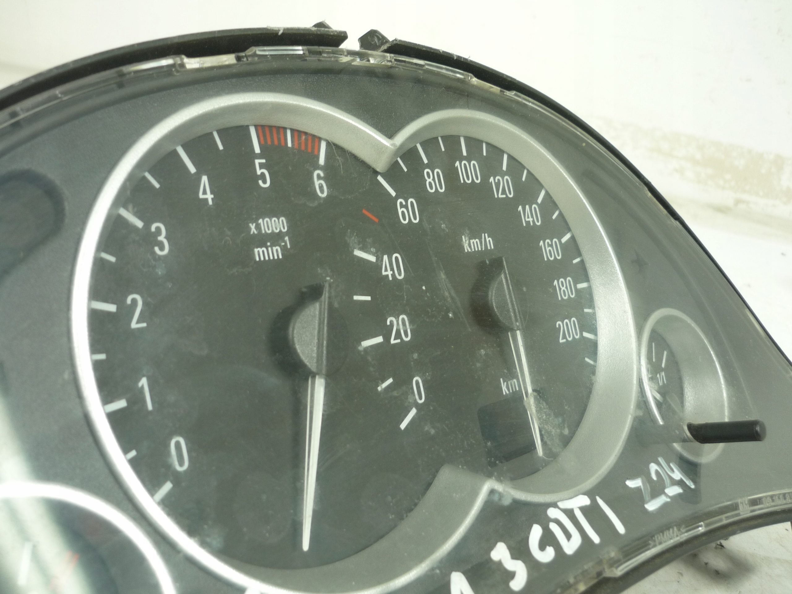 спидометр opel oe 13173361WR
