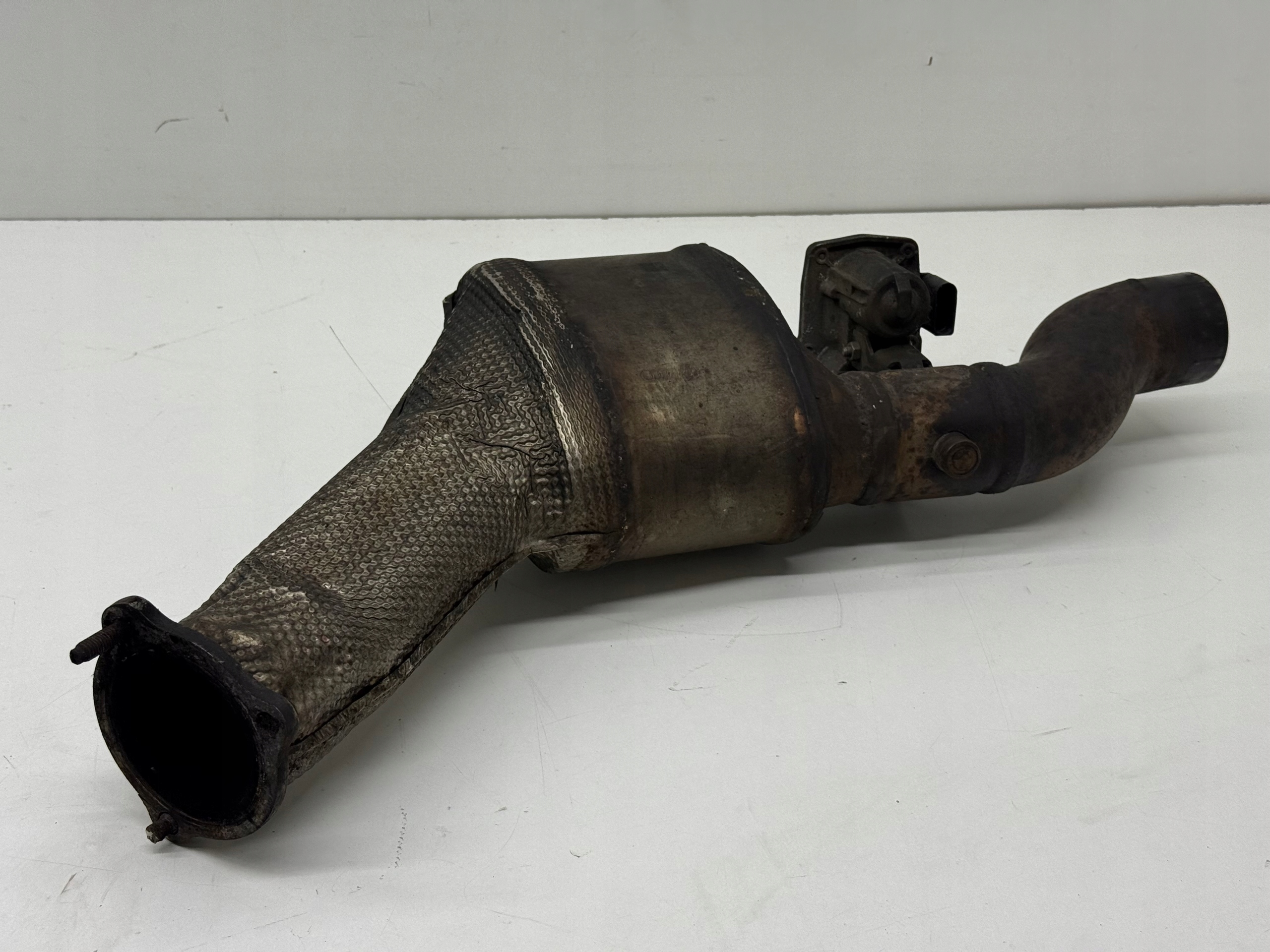 AUDI A5 8T A4 B8 A6 C7 2.0 TDI CNH catalyst throttle flap CALY original